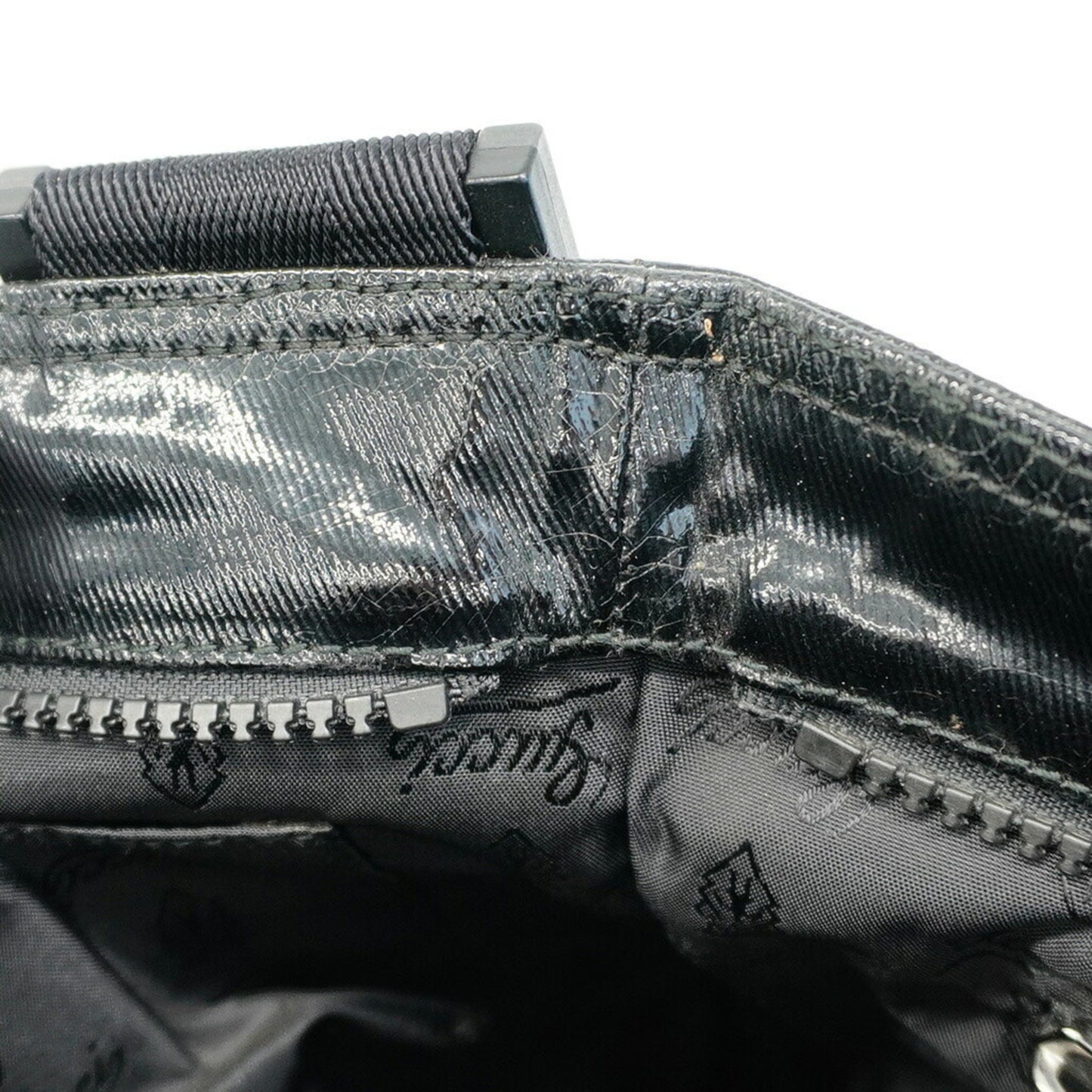 Gucci Crest Shoulder Bag 181098 Black