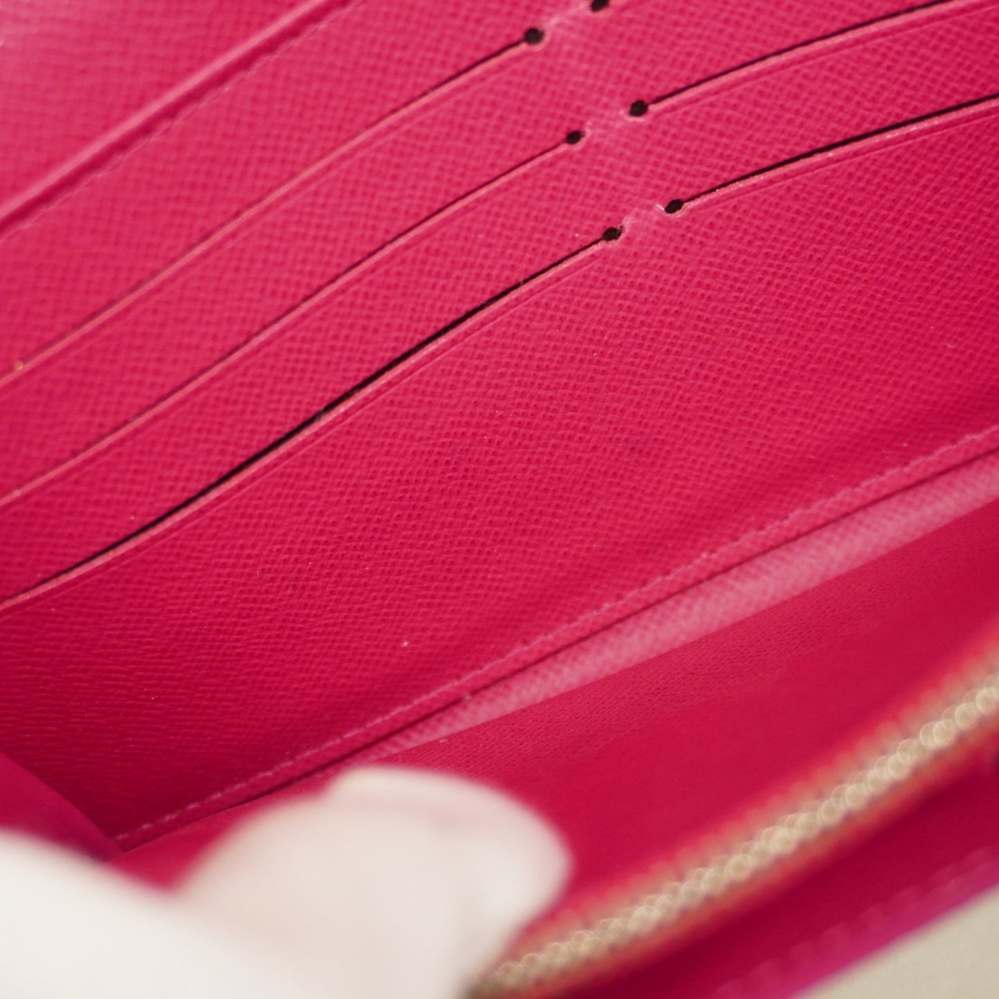 Louis Vuitton Epi Portefeuille Sarah Long Wallet M64322 Noir Hot Pink