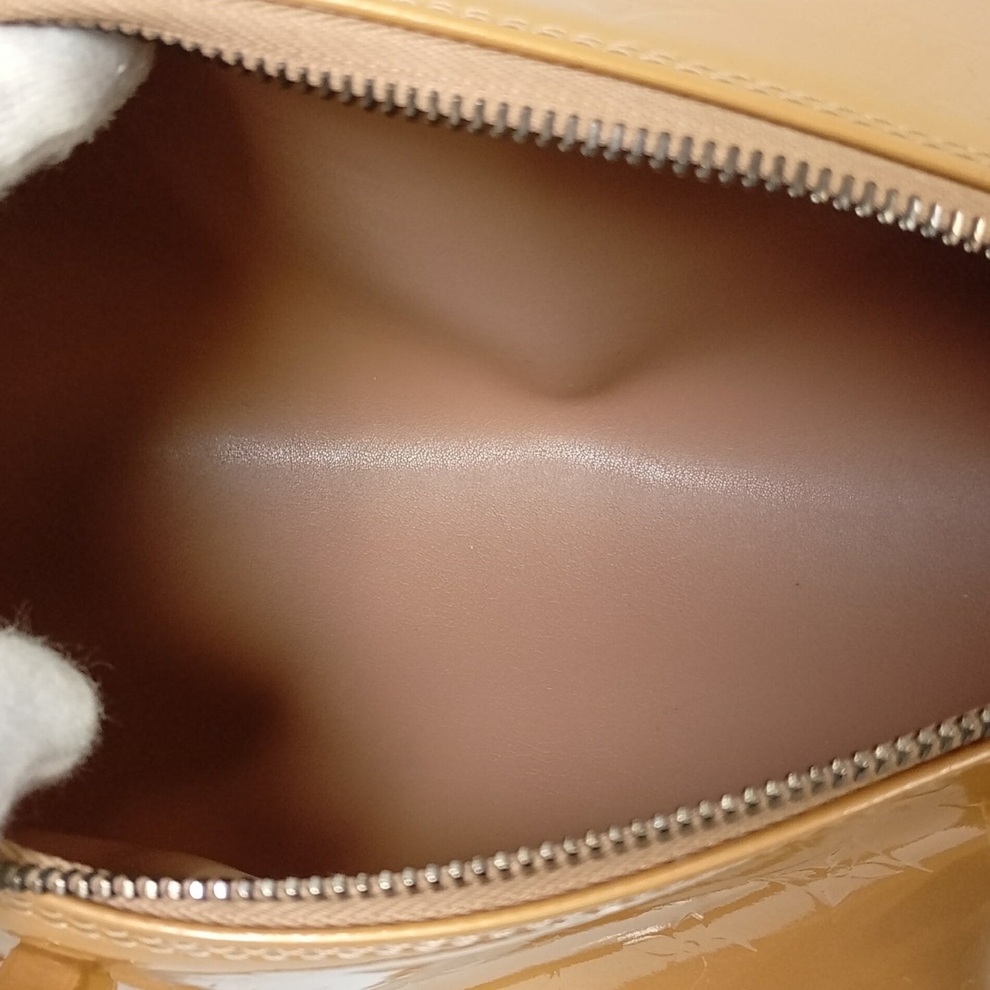 Louis Vuitton Vernis Monogram Bedford M91006 Handbag