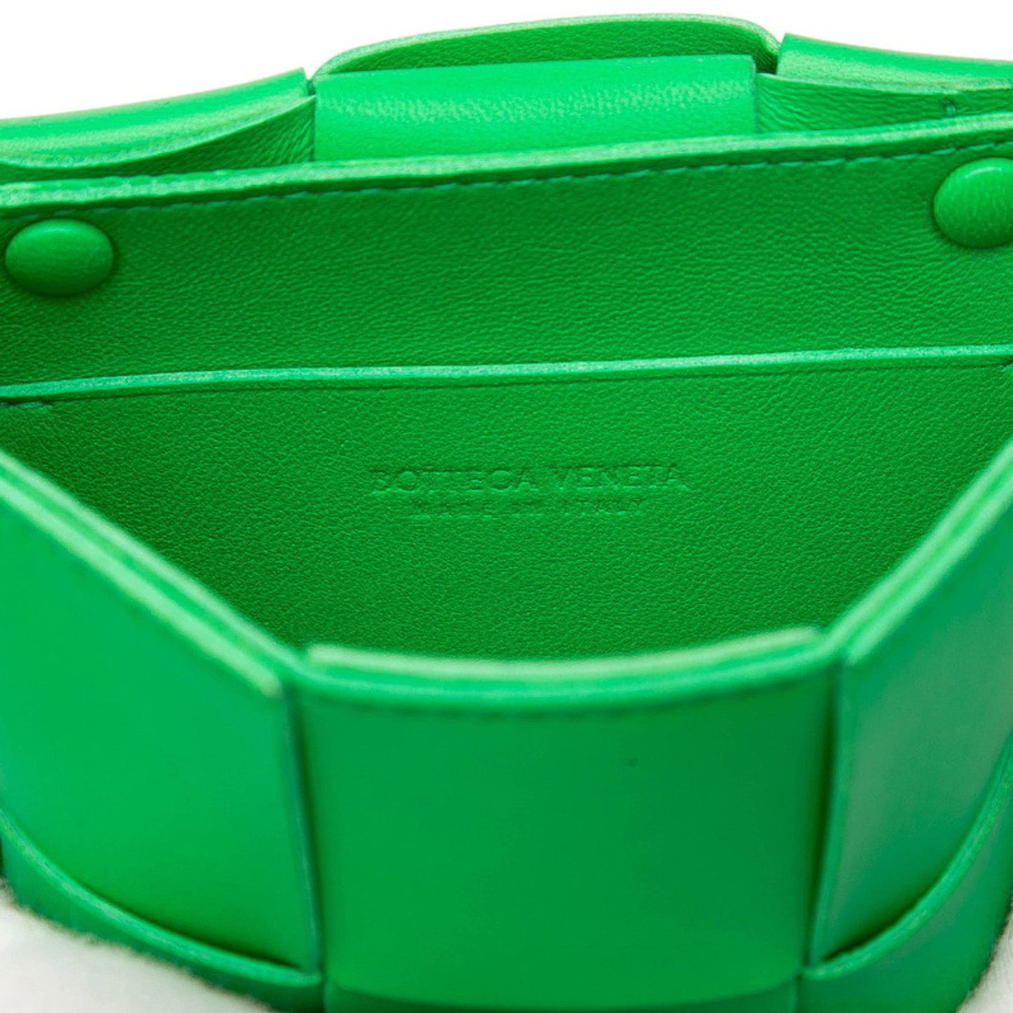 Bottega Veneta Maxi Intrecciato Cassette Shoulder Bag In Green Leather