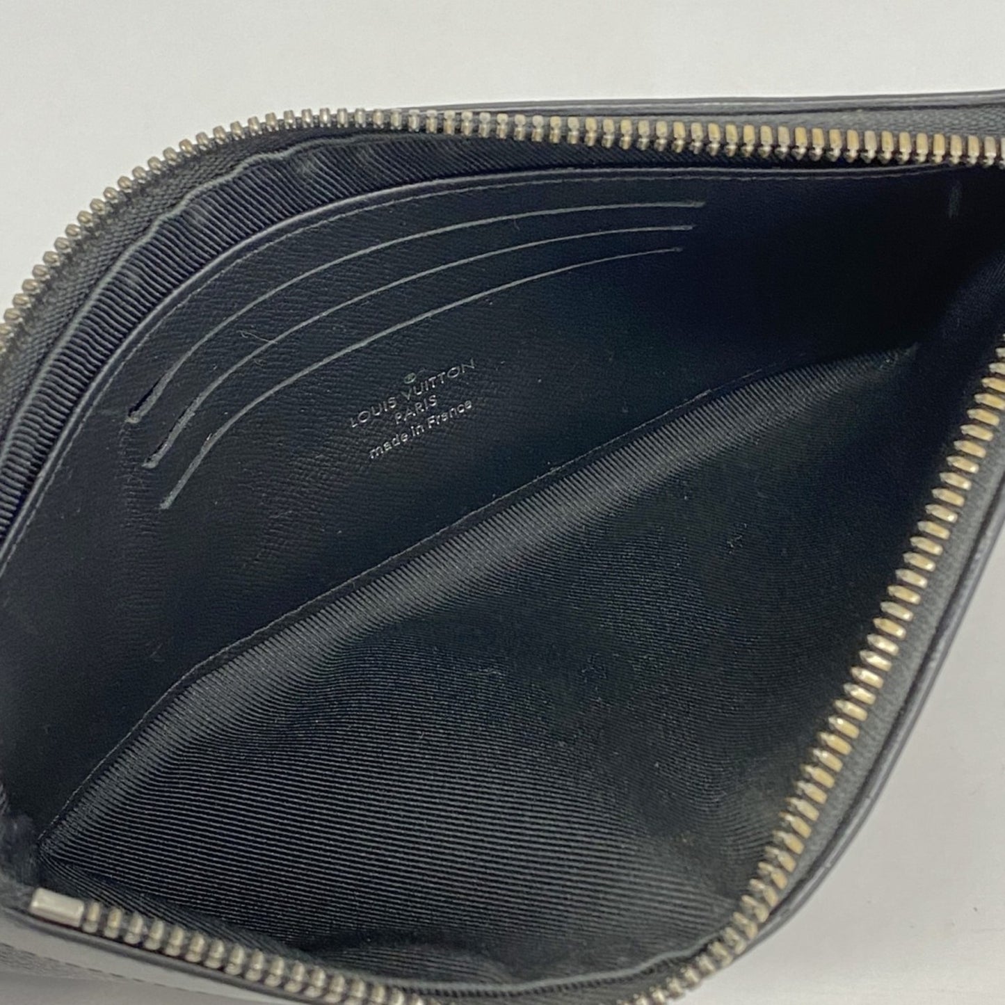 Louis Vuitton Monogram Eclipse Discovery Pm Pouch M44323 Black