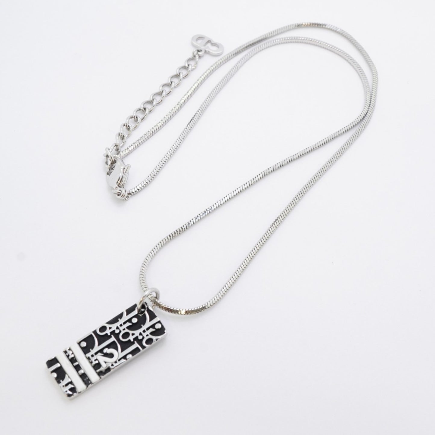 Christian Dior Trotter Metal Necklace In Silver