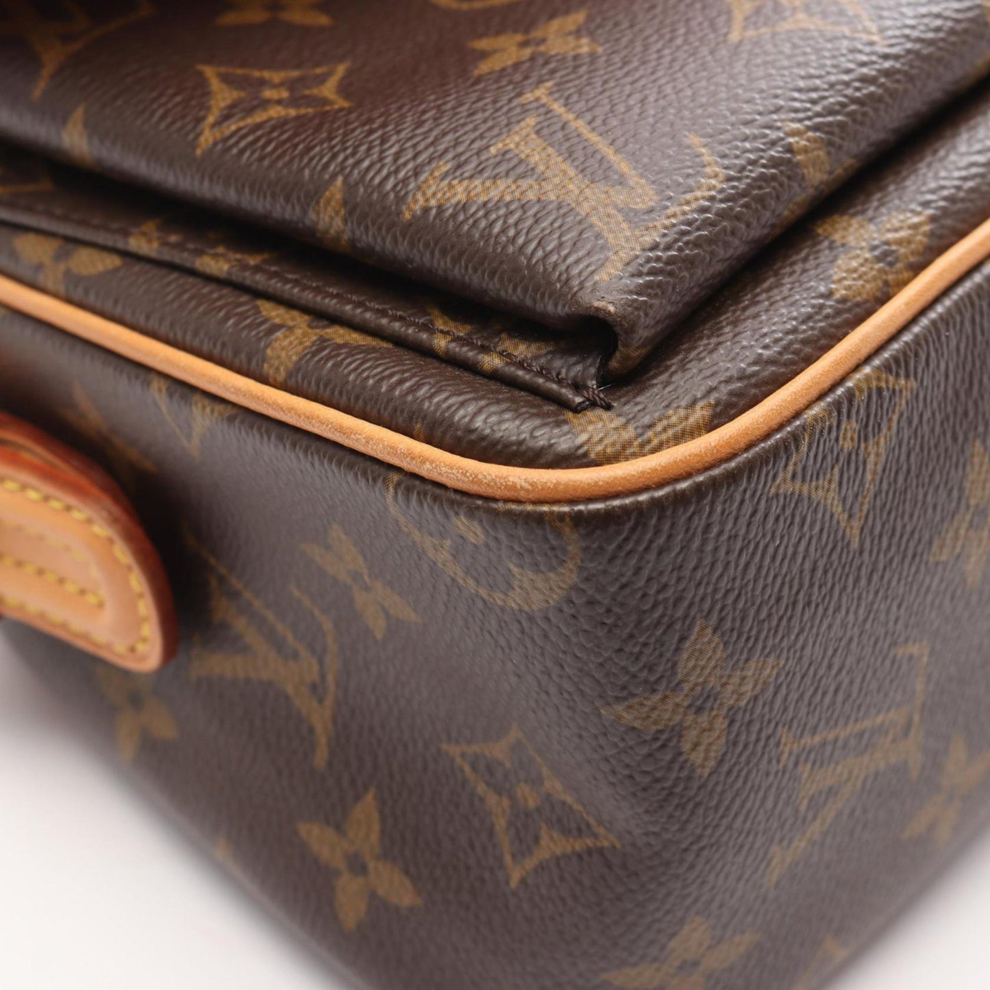 Louis Vuitton Viva Cite Mm Shoulder Bag In Coated Canvas And Leather With Monogram Design