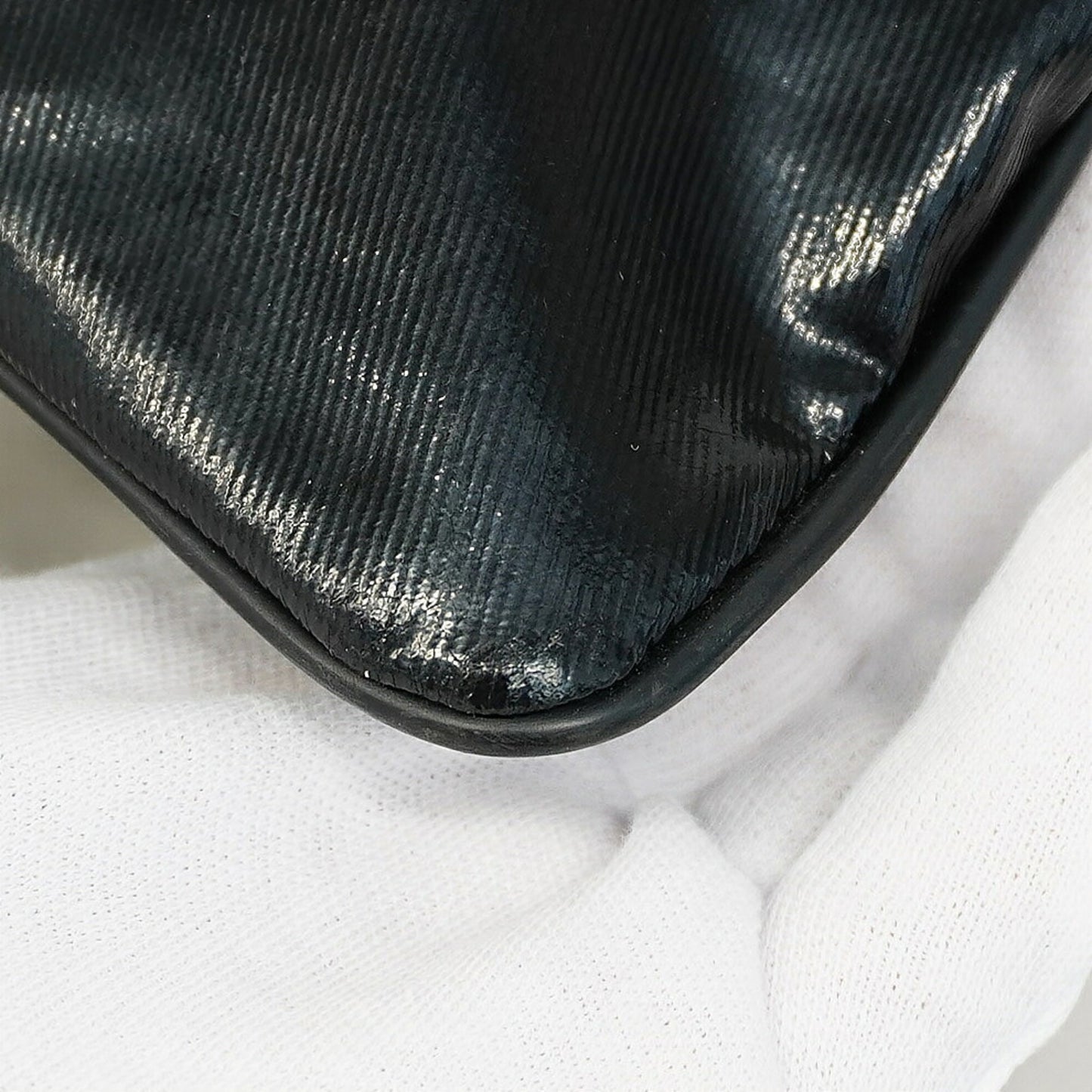 Gucci Crest Shoulder Bag 181098 Black