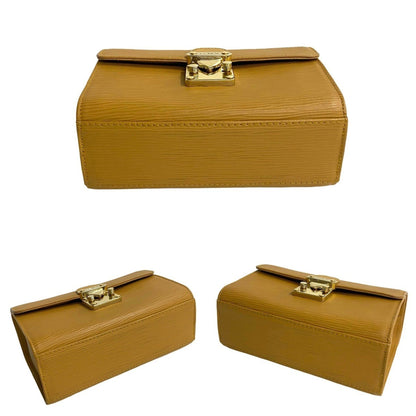 Fendi Logo Hardware