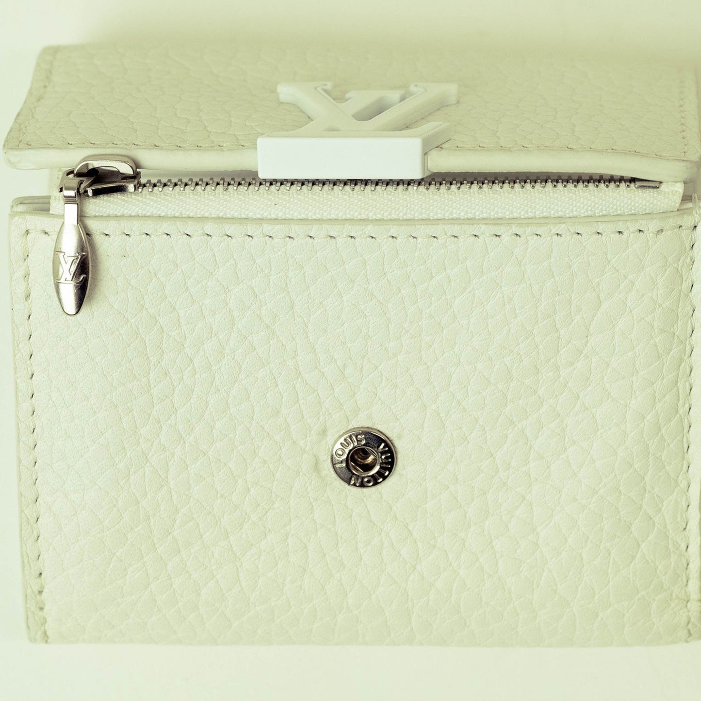 Louis Vuitton Portefeuille Capucines Xs Taurillon Leather White Tri-Fold Wallet