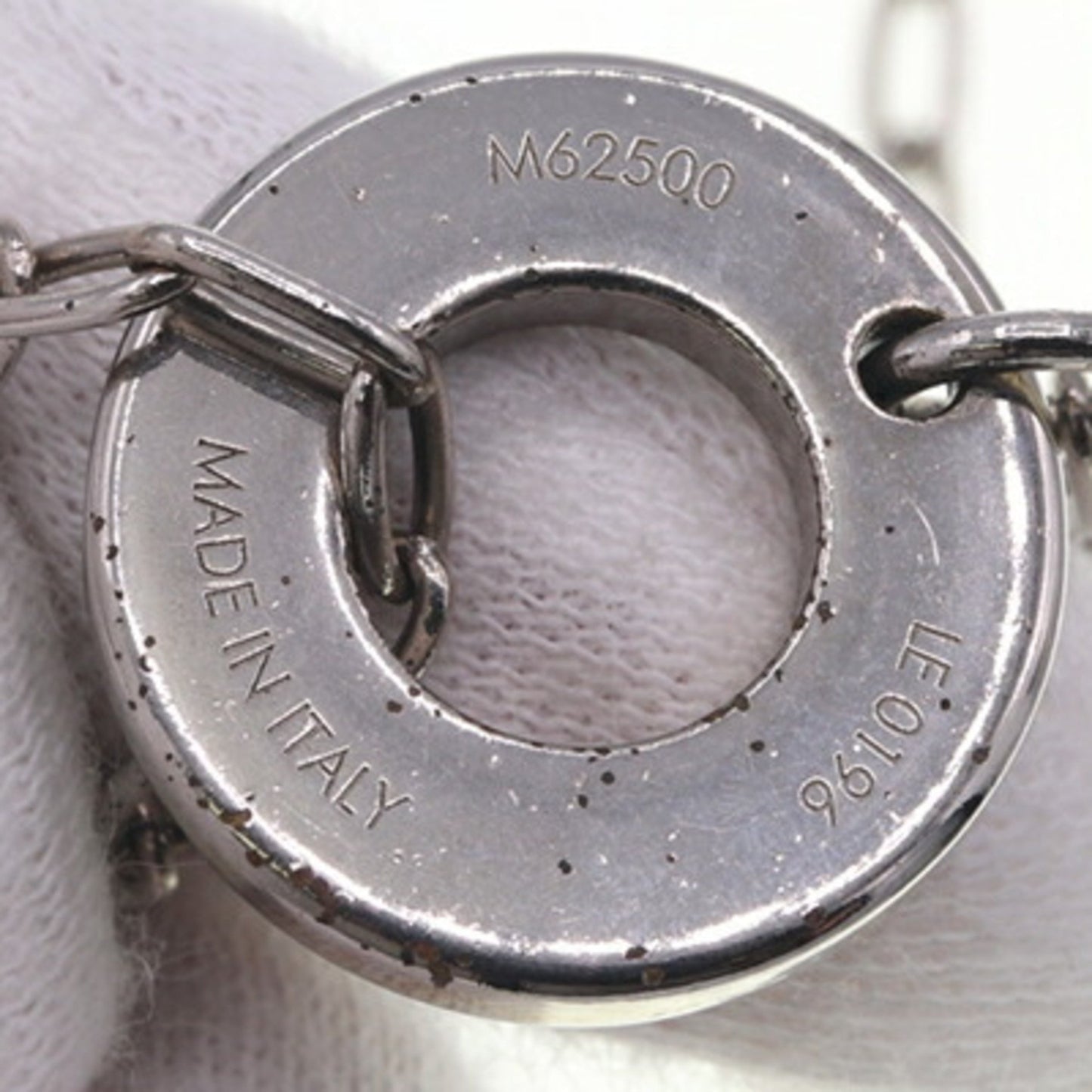 Louis Vuitton Necklace Sand Charms M62500 Silver Black Metal Shell Choker