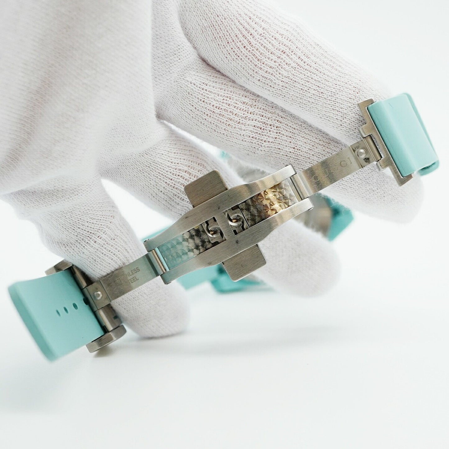 Gucci Dive Watch 136.3 Ya136344 Blue Dial