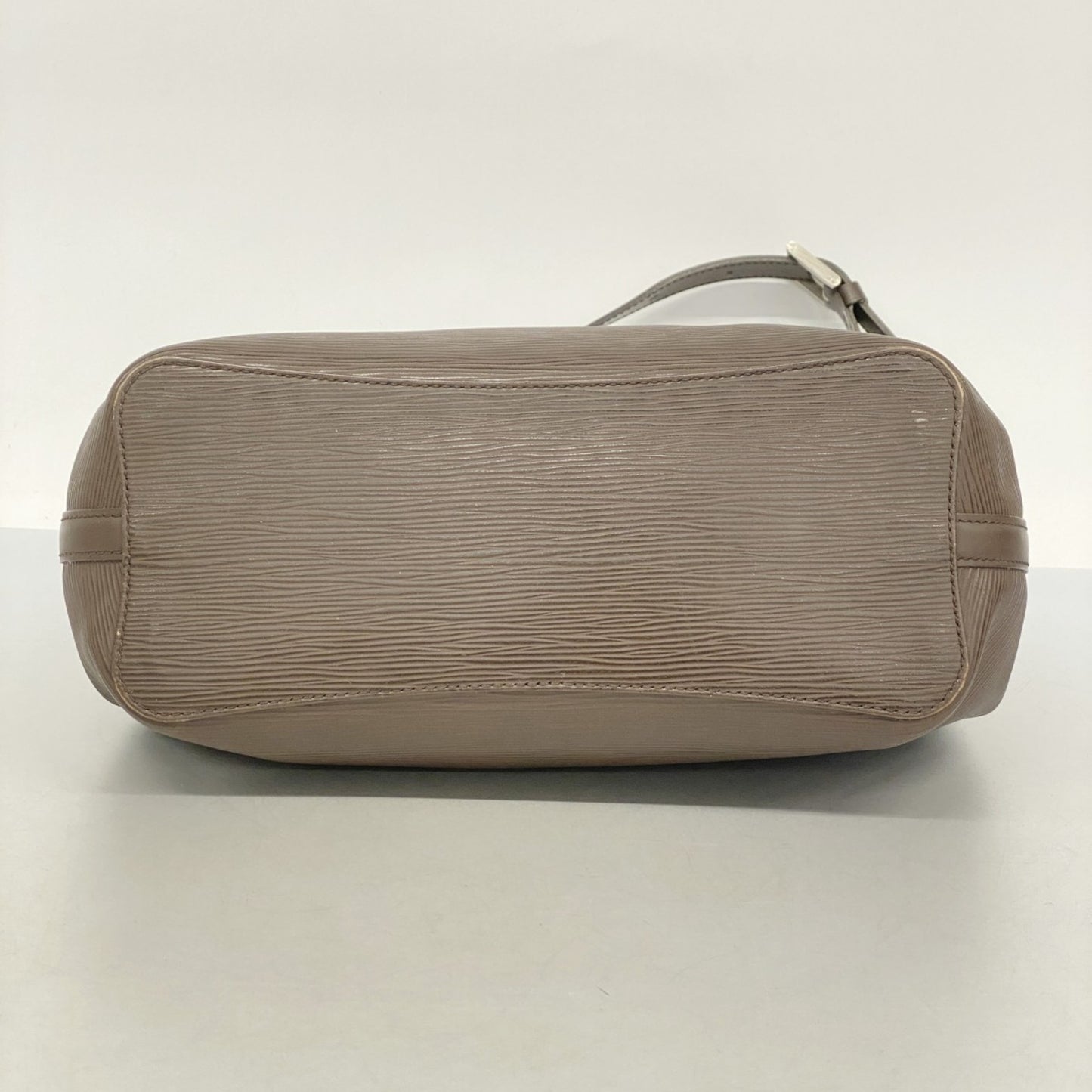 Louis Vuitton Epi Mandala Mm Shoulder Bag M5889D Mocha