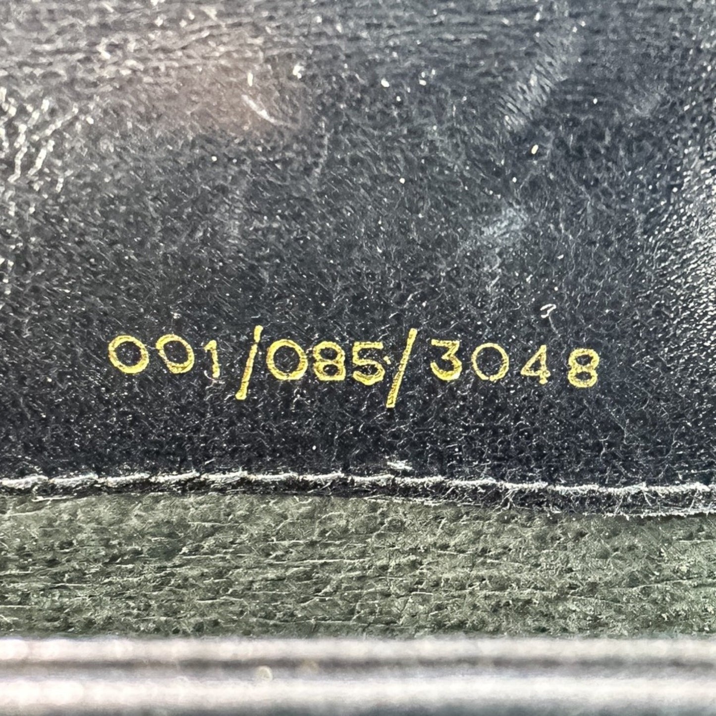 Gucci Vintage Leather Turnlock Handbag In Black