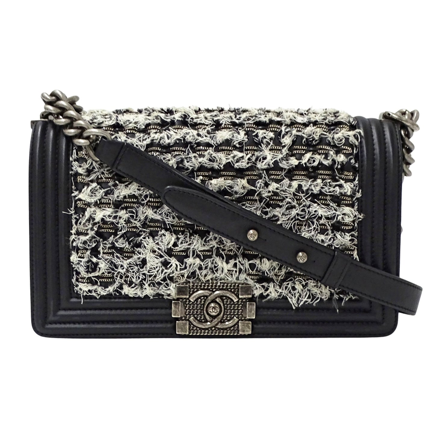 Chanel Boy Women'S Shoulder Bag In Tweed Leather