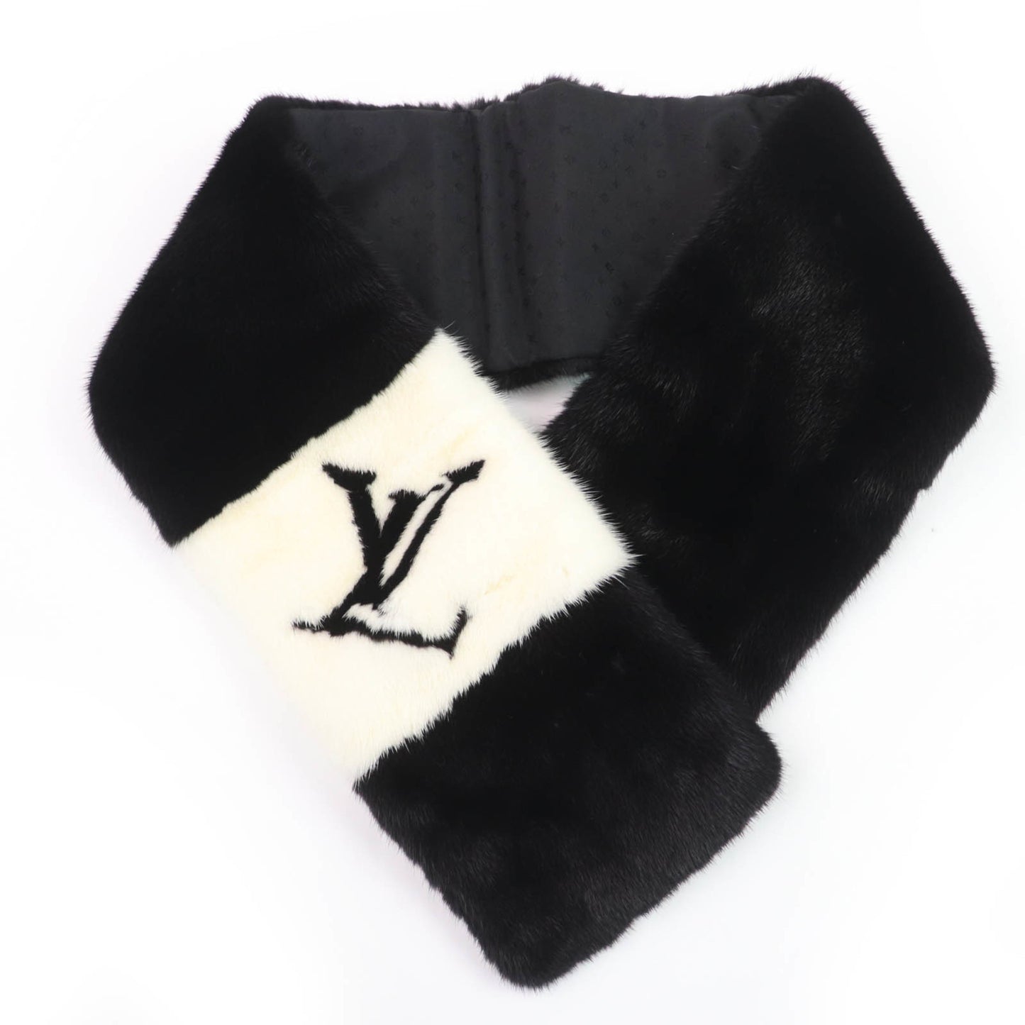 Louis Vuitton 2022 Louis Vuitton Echarpe Gaugram Mink Fur Shawl With Lv Logo