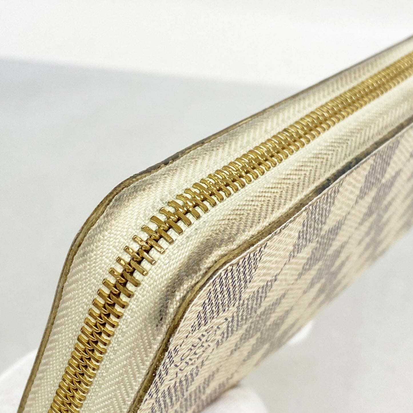 Louis Vuitton Damier Azur Zippy Wallet N41660 White