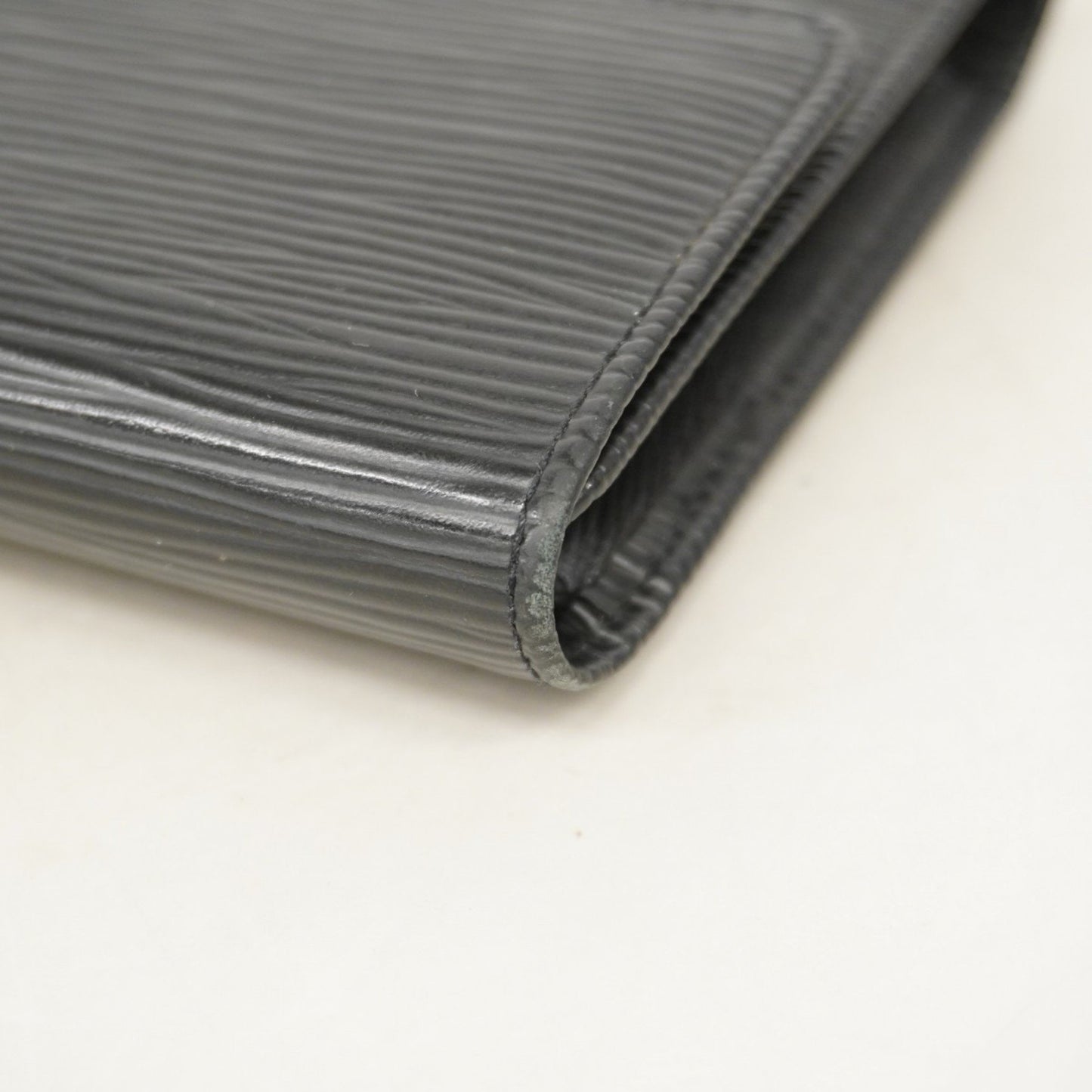 Louis Vuitton Epi Tri-Fold Long Wallet Porte Tresor International M63382 Noir