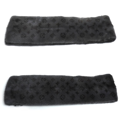 Louis Vuitton Monogram Reverse Scarf