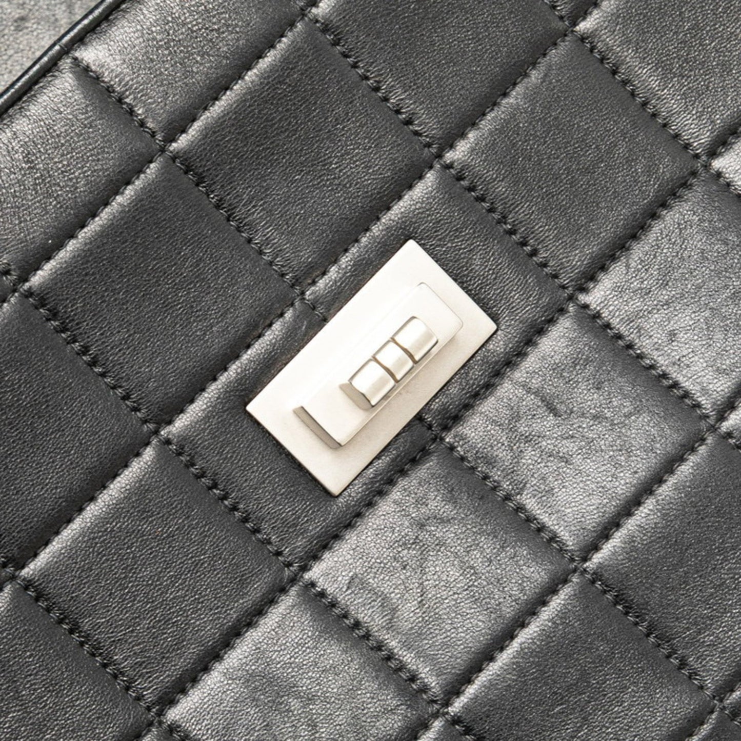 Chanel 2.55 Chocobar Chain Shoulder Bag In Black Lambskin