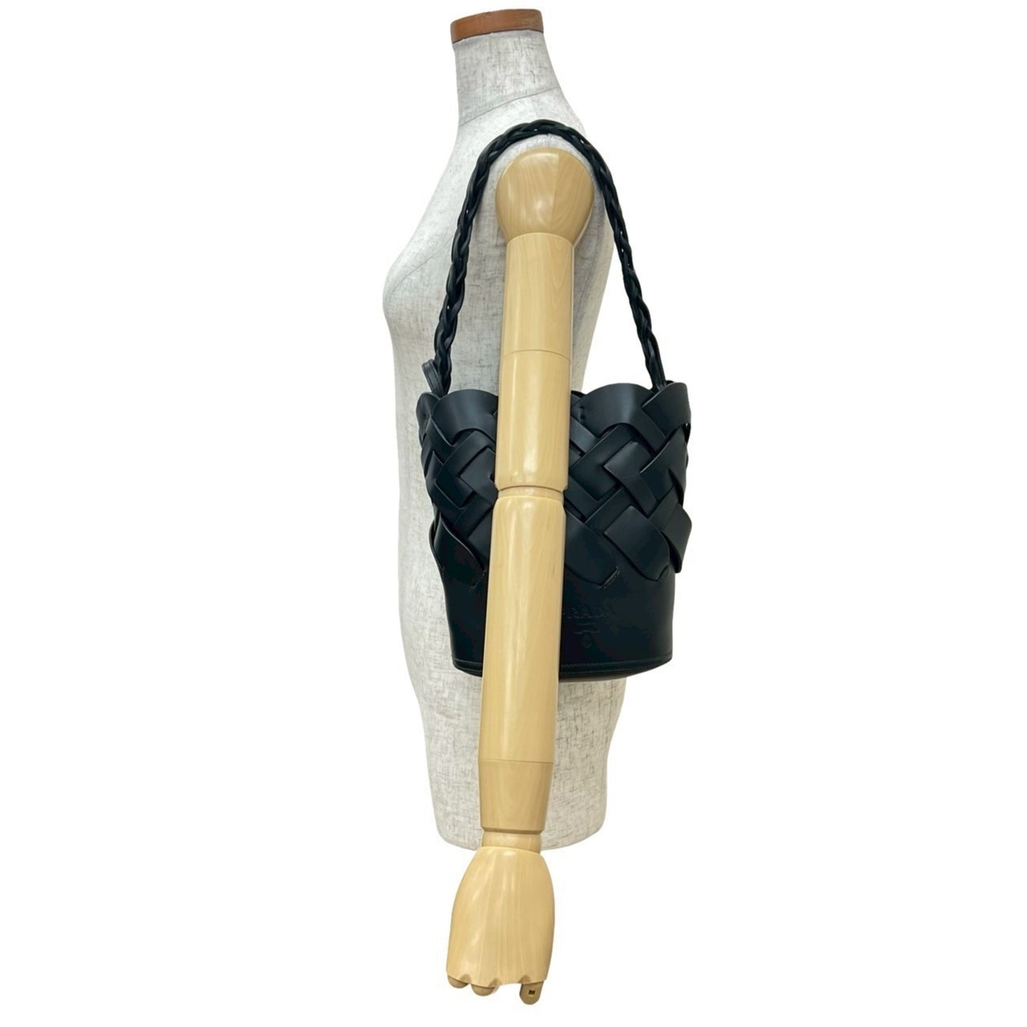 Prada Prada Logo Embossed Mesh Leather Semi-Shoulder Bag/One-Shoulder Bag Handbag Black E40-5