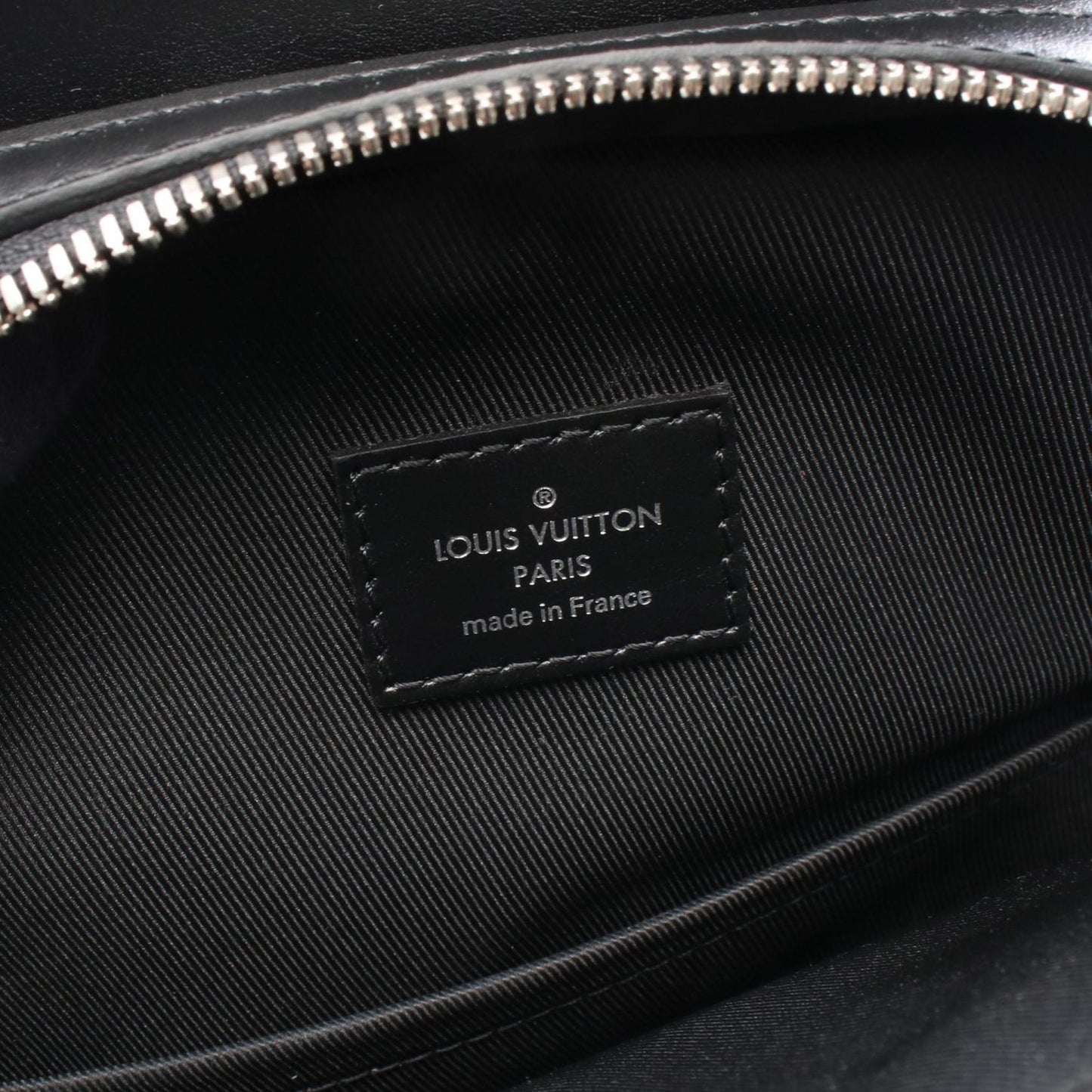 Louis Vuitton Avenue Sling Bag