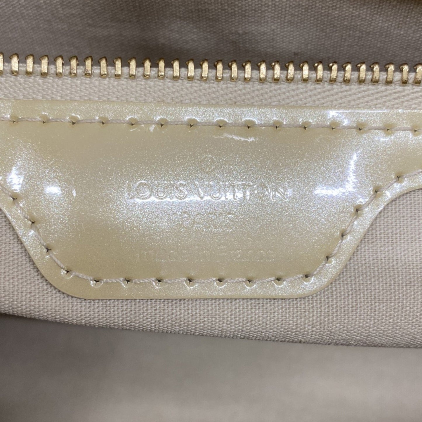 Louis Vuitton Vernis Wilshire Pm Handbag M91452 In Broncorail