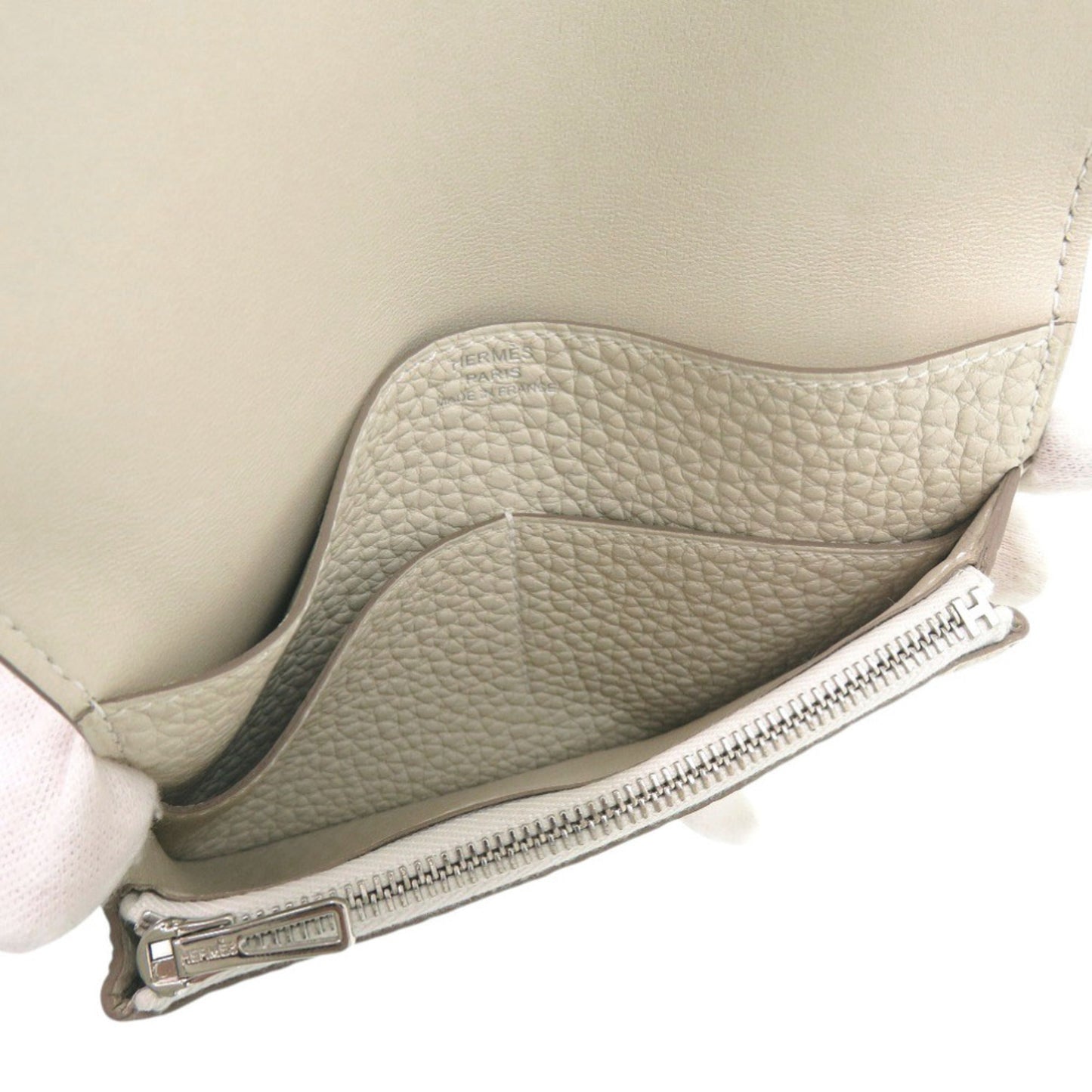 Unused Herms Dogon Compact Taurillon Clemence Beton Bifold Wallet