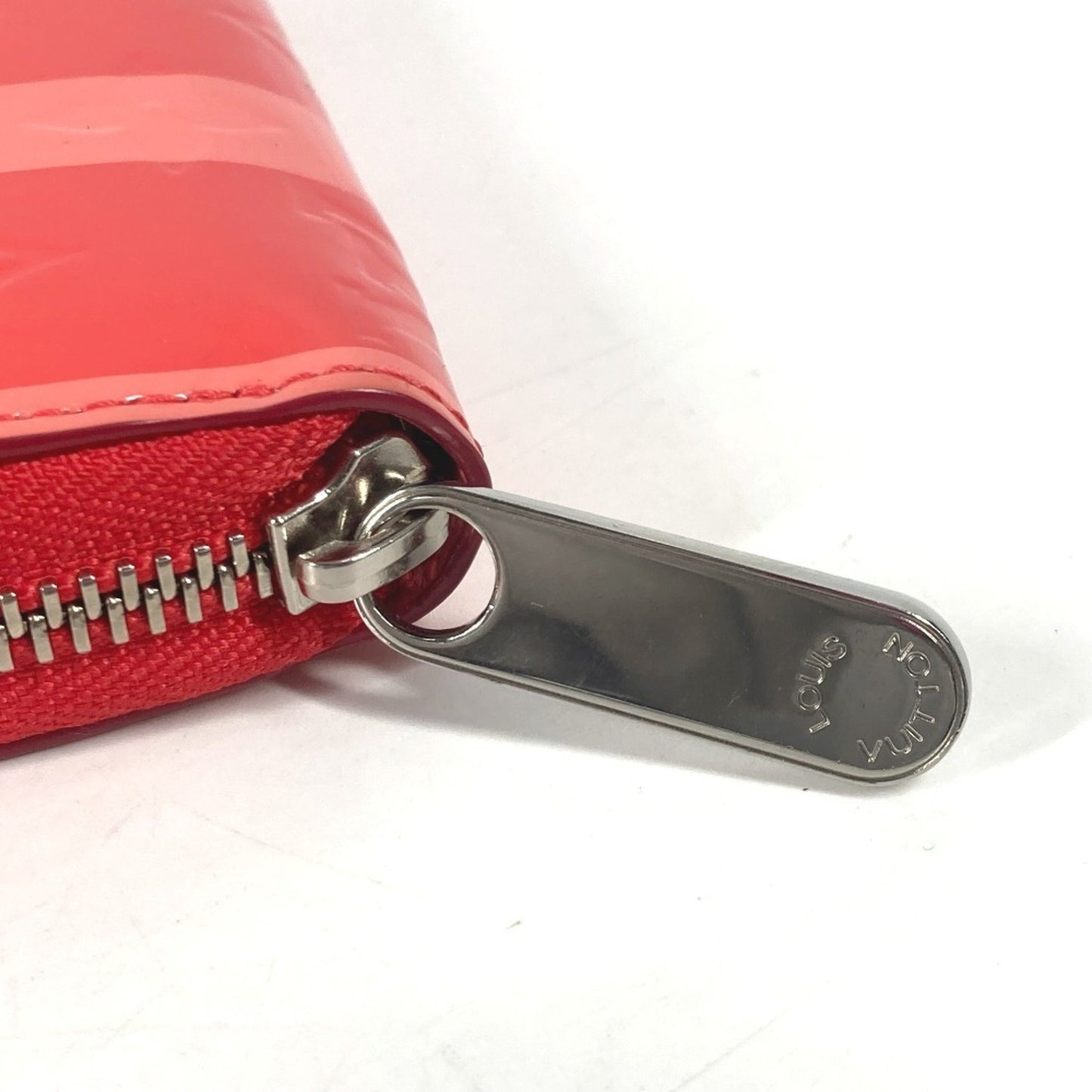 Louis Vuitton M58036 Monogram Vernis Rayure Zippy Wallet Long Round Zipper