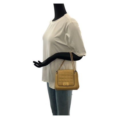 Chanel Vintage 2.55 Chocolate Bar Turnlock Beige Lambskin Shoulder Bag With Gold Hardware And Chain