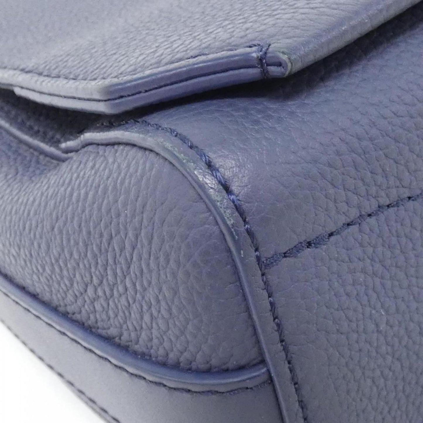 Louis Vuitton Lv Aerogram Takeoff Messenger Shoulder Bag M23709