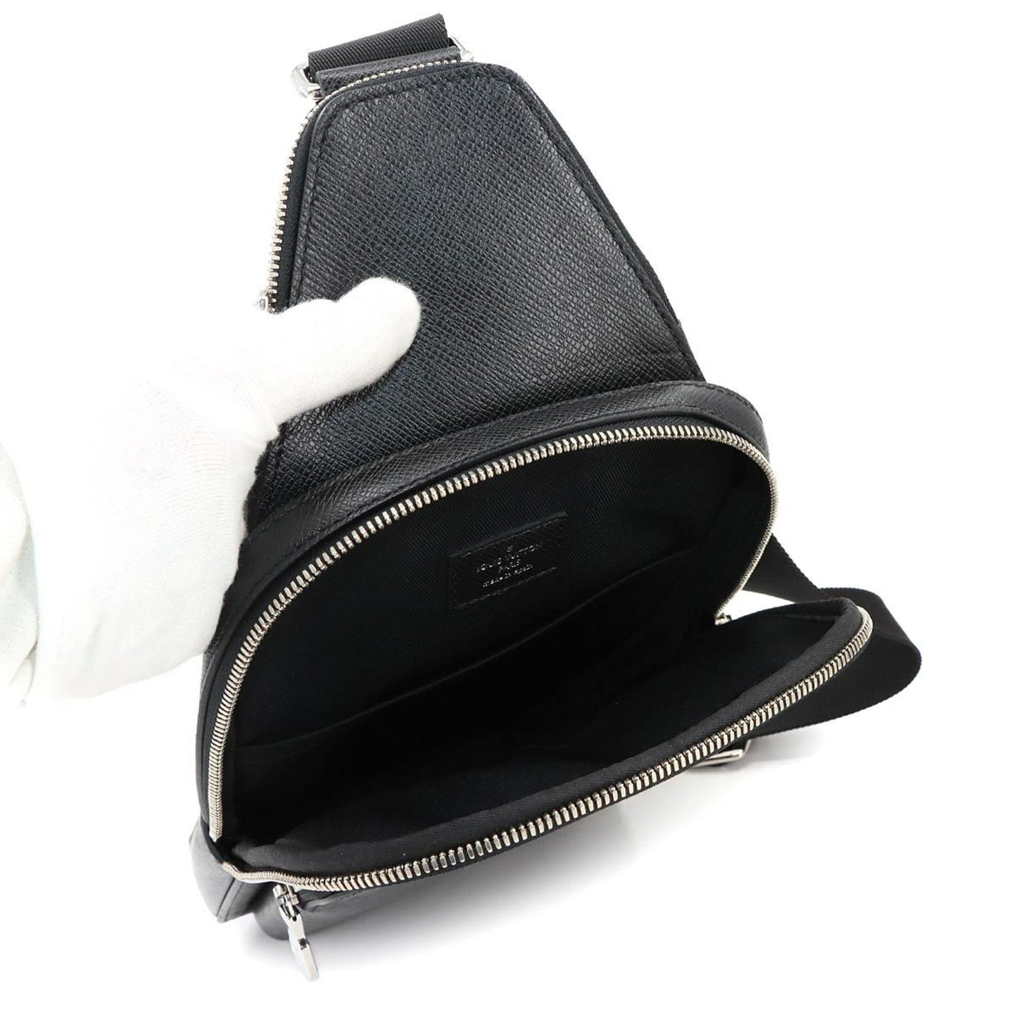 Louis Vuitton Taiga Avenue Sling Bag