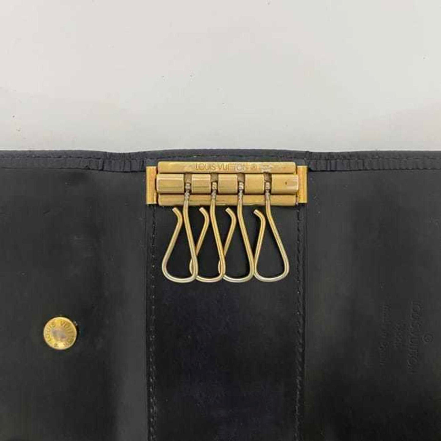 Louis Vuitton 4-Ring Key Case Multicle 4 Ec-22970 Black Noir Epi M63822 Leather Ca0012 Louis