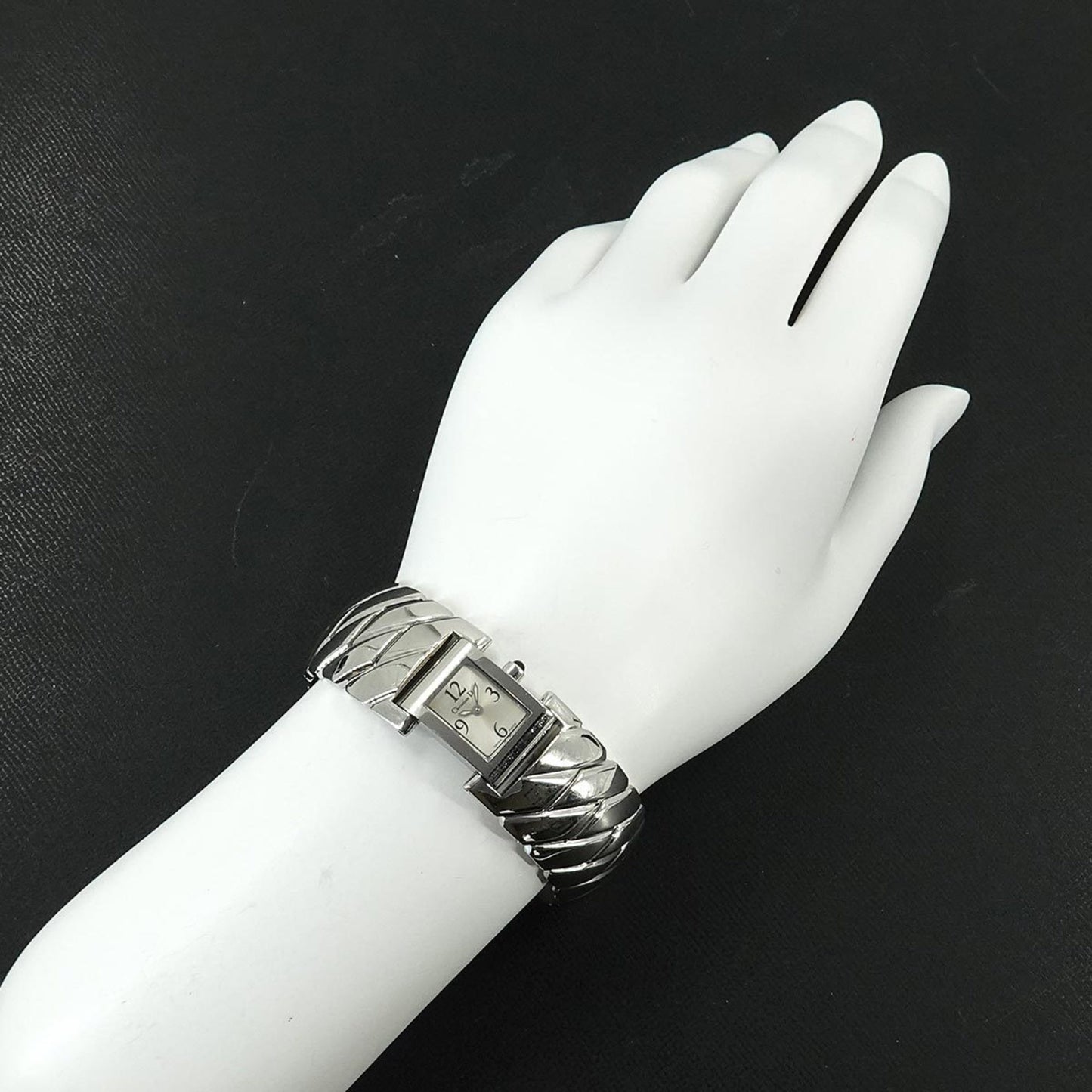 Christian Dior Art Deco D72 100