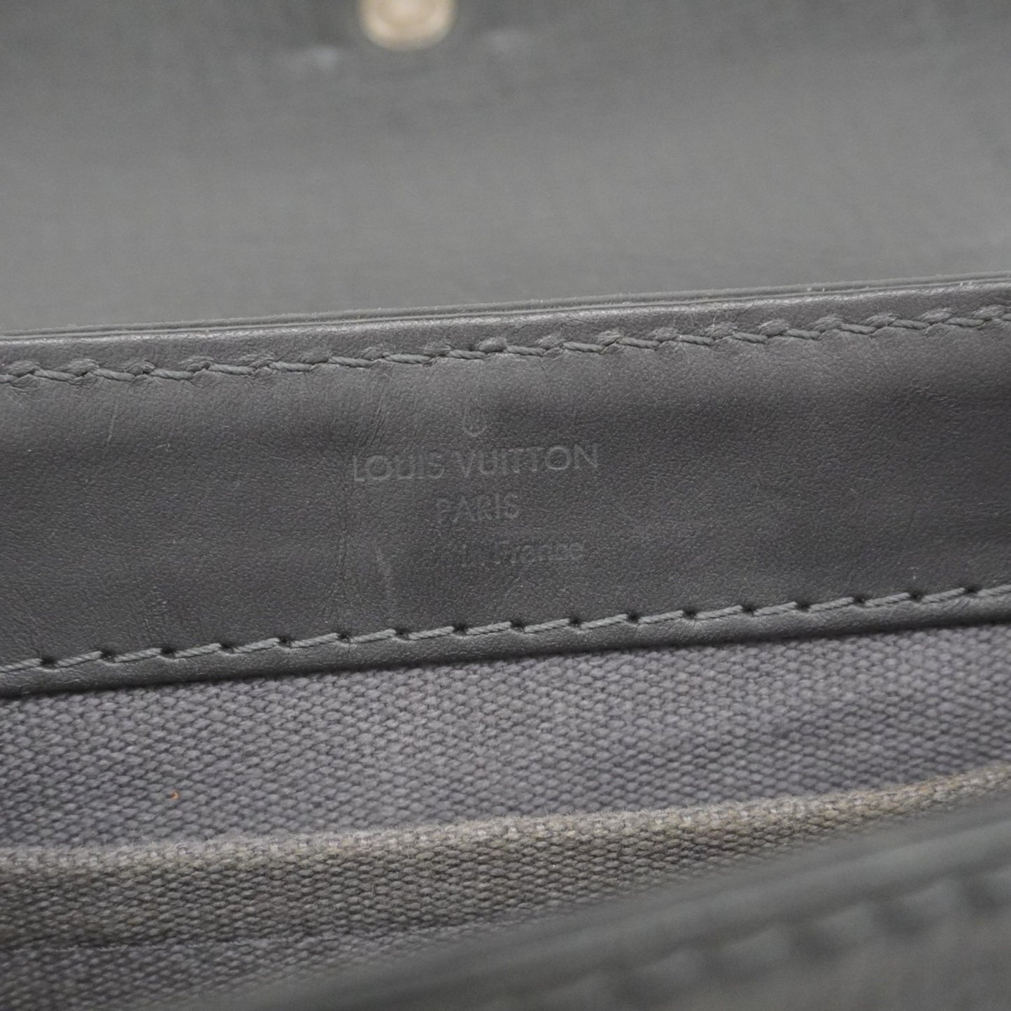 Louis Vuitton Utah Yuma Shoulder Bag M97024 Basalt