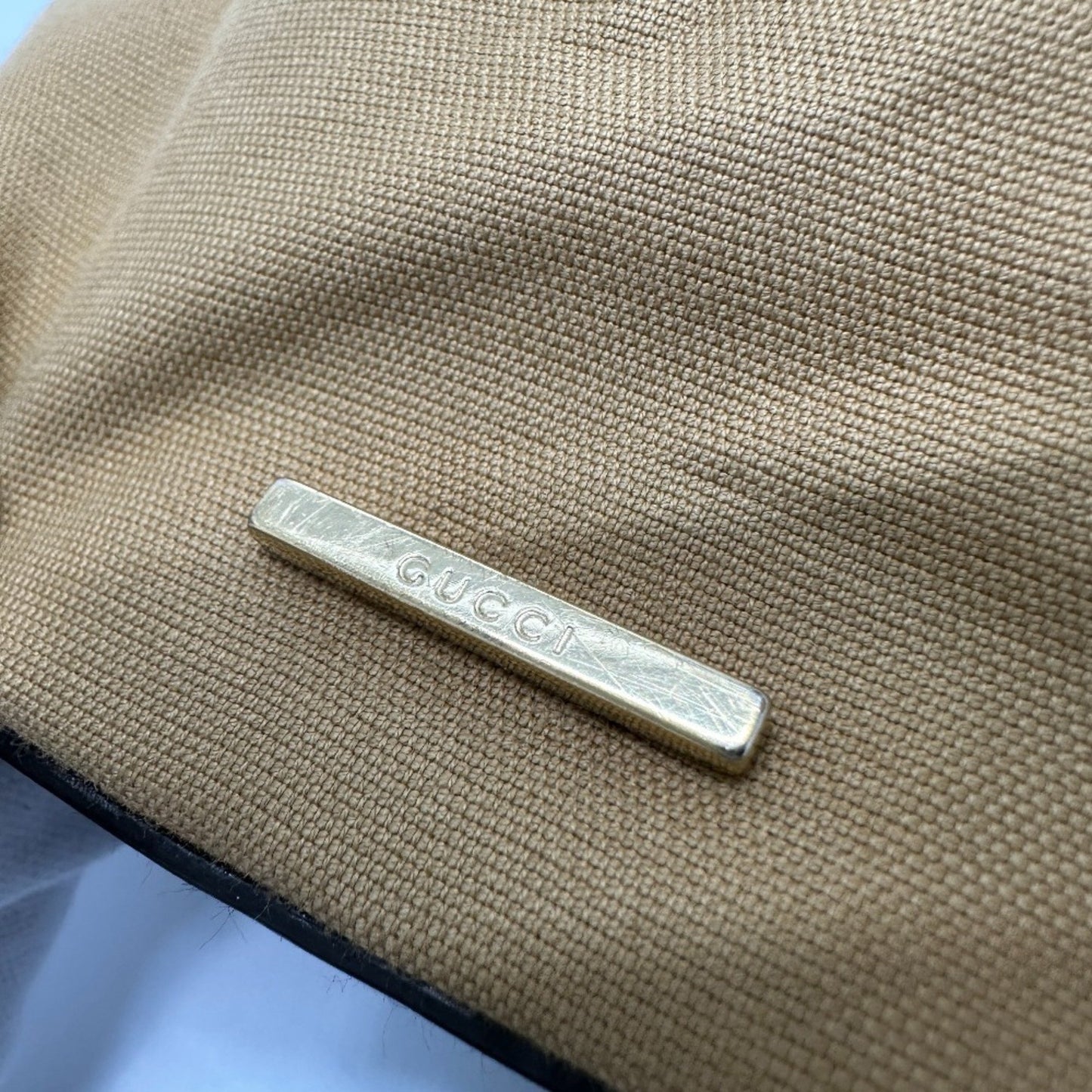 Gucci 001-4286 Vintage Sherry Line Bucket Shoulder Bag In Leather/Canvas