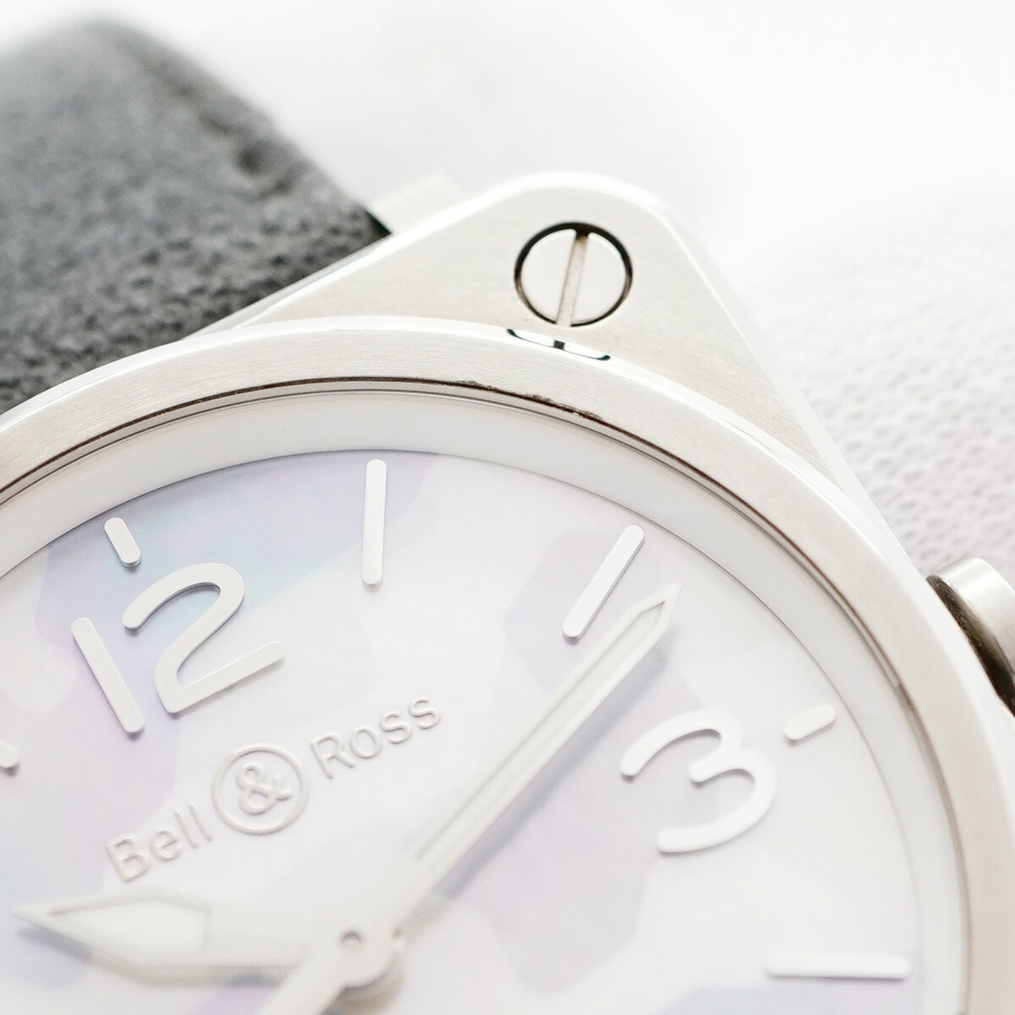 Bell & Ross Aviation Camouflage Brs-64-S-05335 White Dial