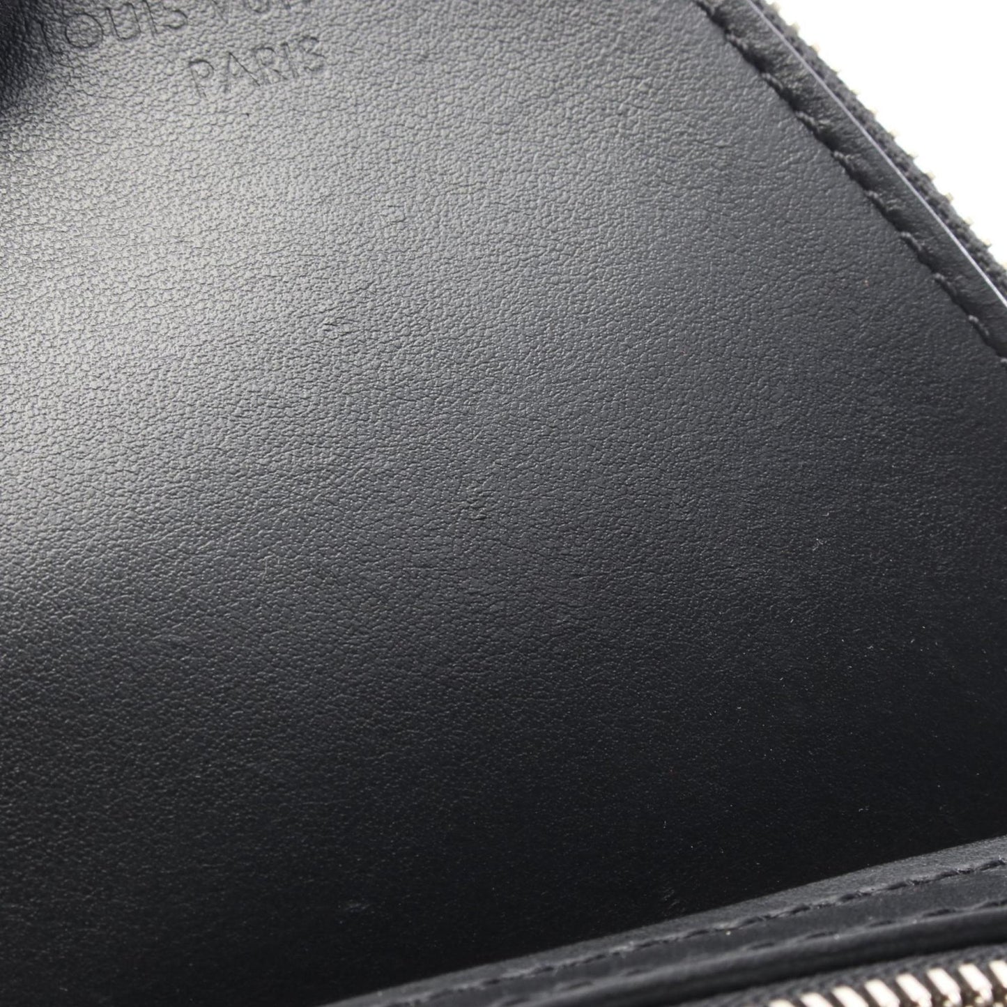 Louis Vuitton Avenue Sling Bag