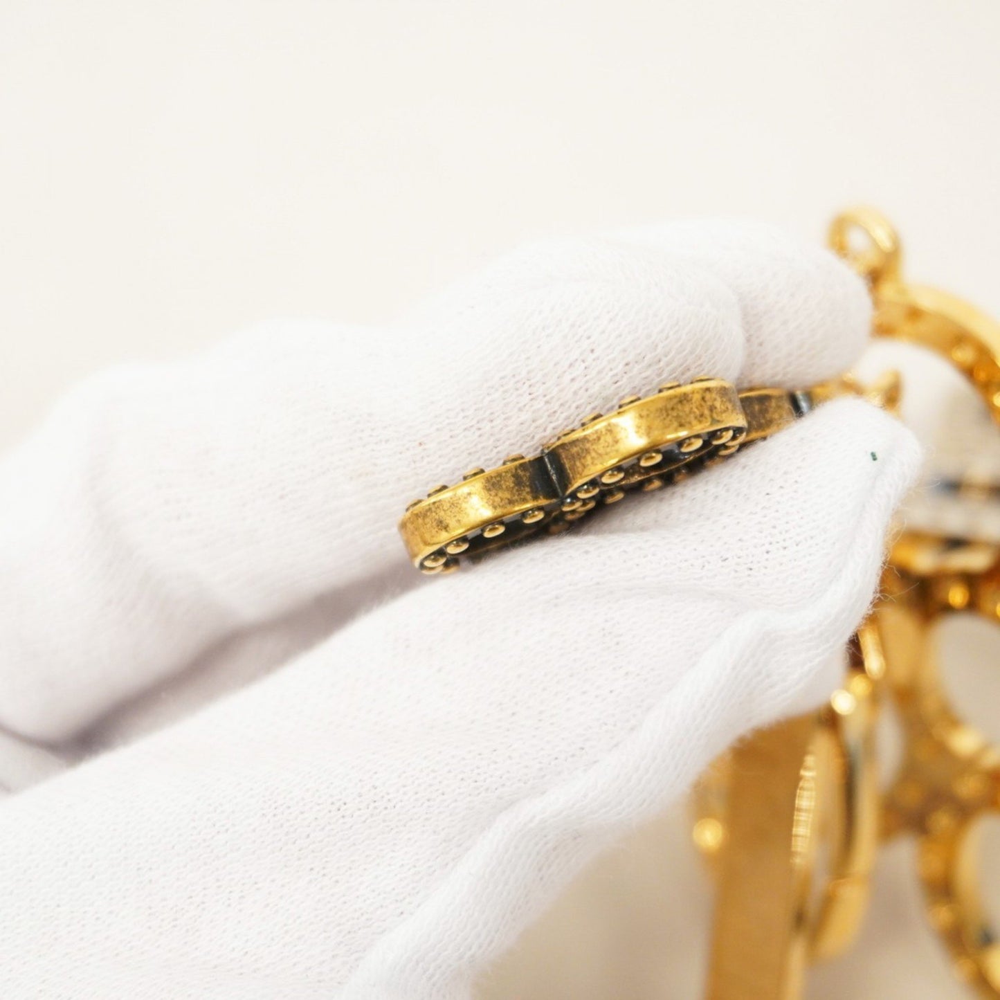 Louis Vuitton Bijoux Sac Tapage Keychain M65090 Gold