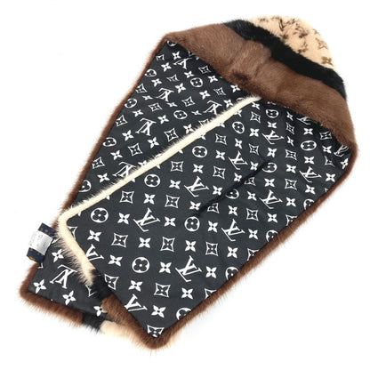 Louis Vuitton M76165 Monogram Echarpe Louis In The Winter Shawl/Stole/Tippet Scarf Mink Silk For