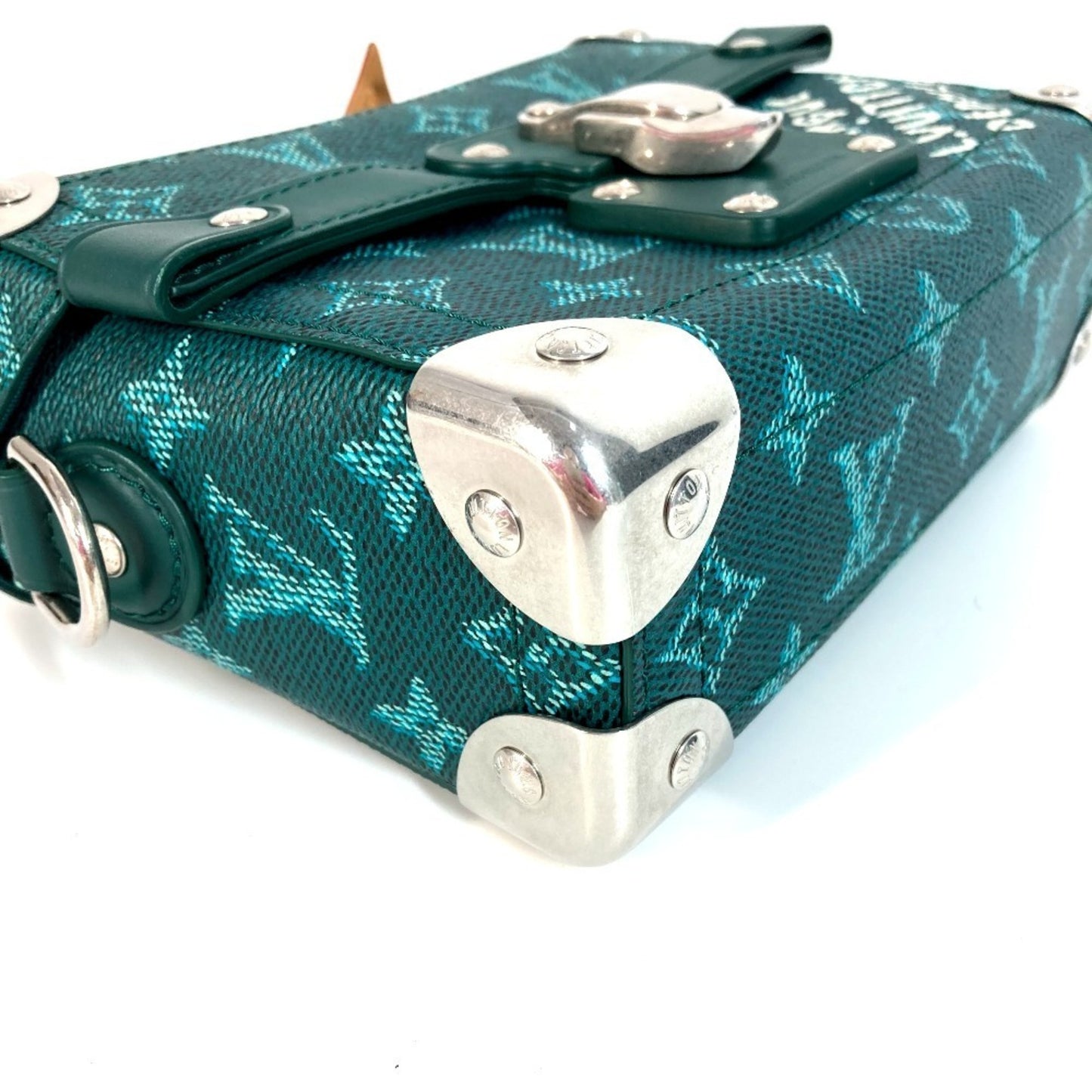 Louis Vuitton M12686 Monogram Heritage Pharrell Williams Soul Trunk Dog Paw Charm Box Leather