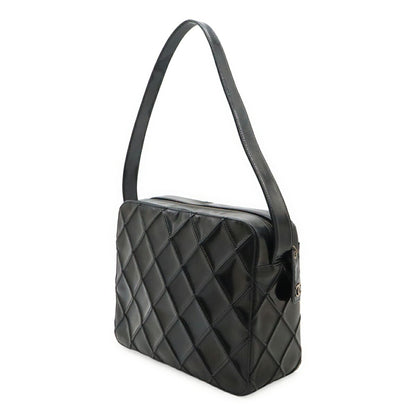Chanel Bicolore Shoulder Bag In Enamel And Patent Leather