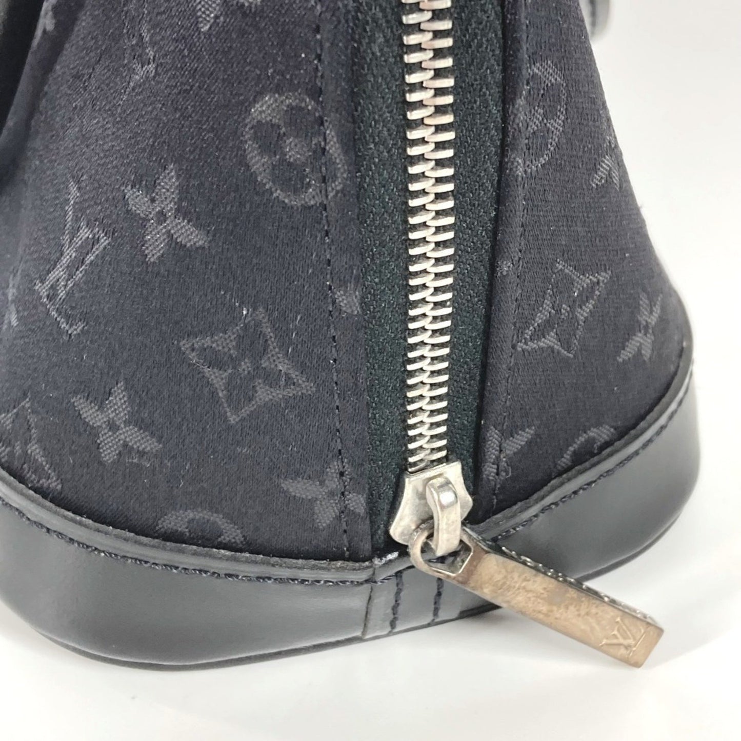 Louis Vuitton M92146 Monogram Satin Little Alma Bag Mini Pouch Handbag Leather