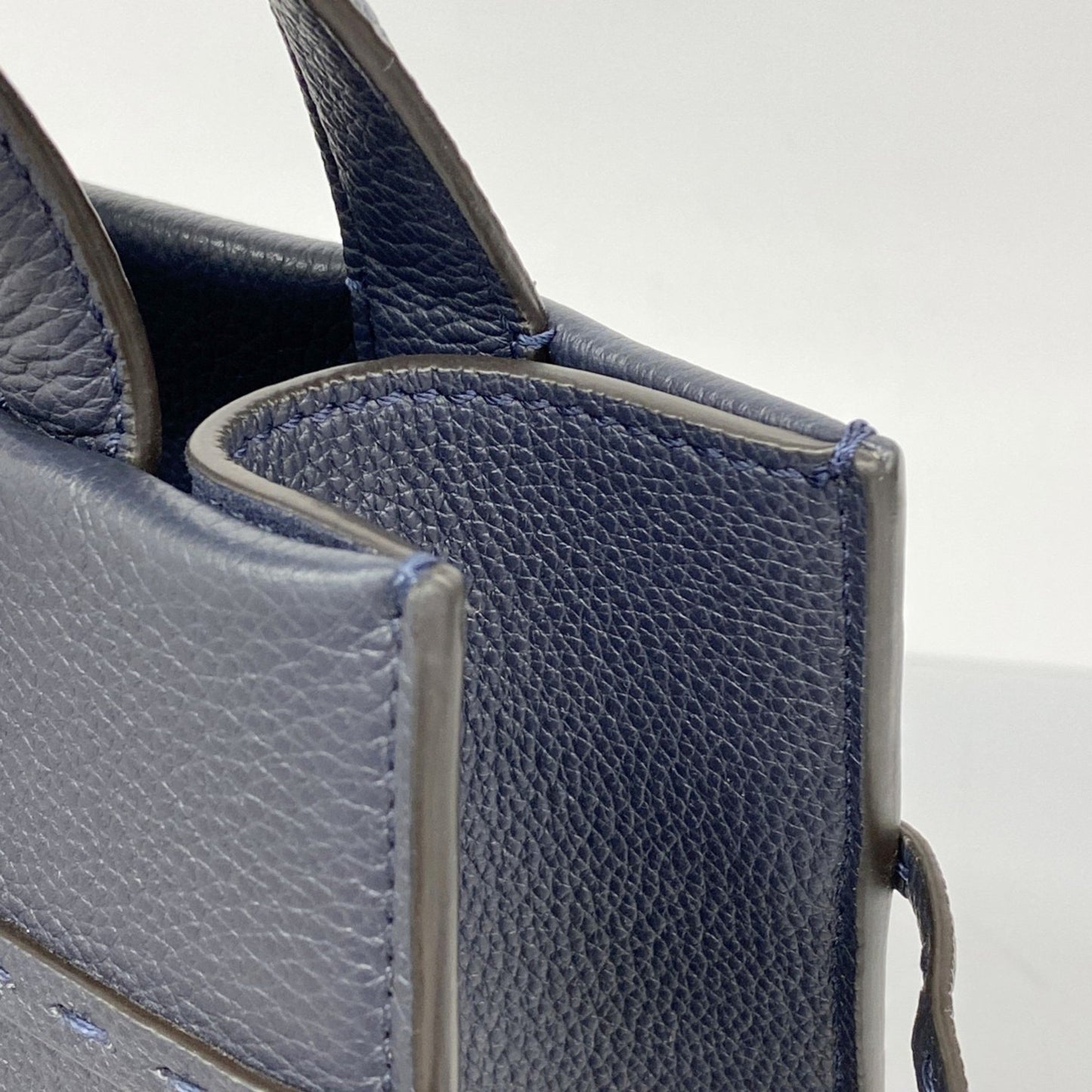Fendi Roma Go To Leather Handbag In Navy