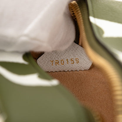 Louis Vuitton Monogram Giant Beach Pouch One-Shoulder Bag M67610 Khaki White Beige Vinyl