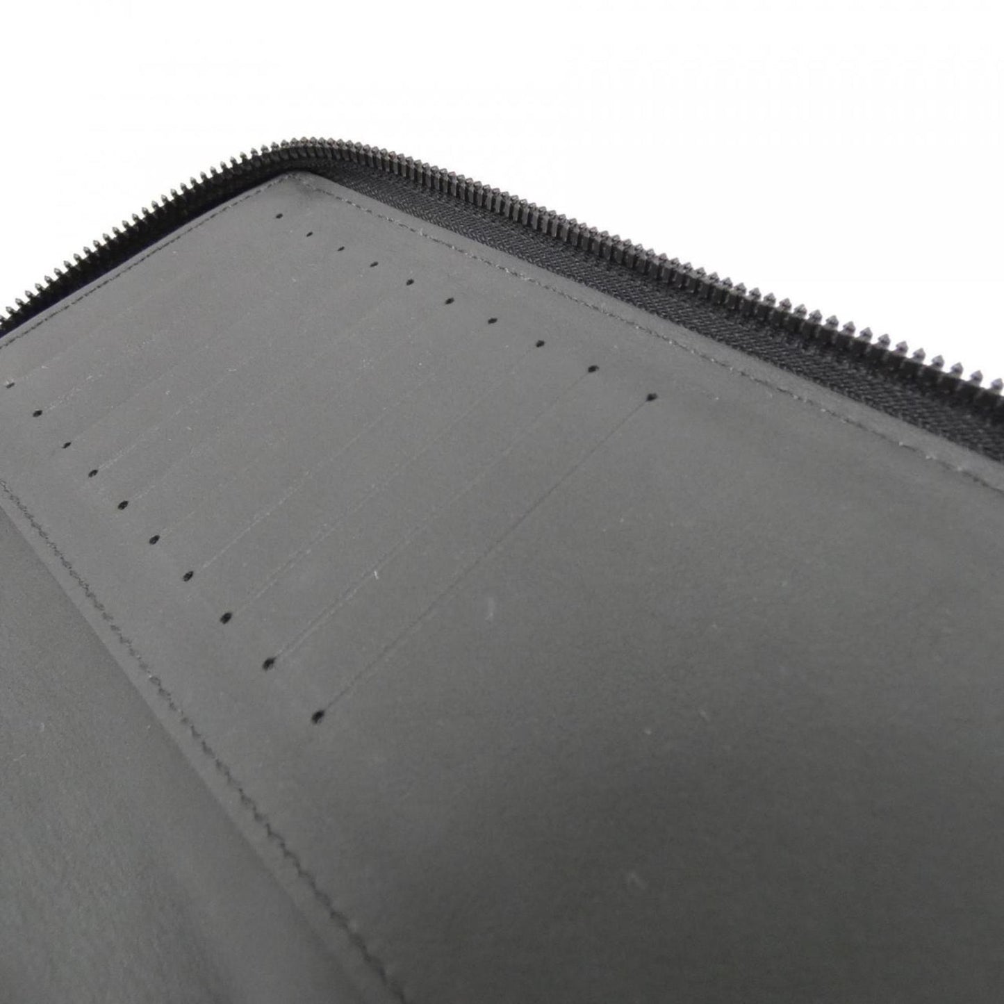 Louis Vuitton Taurillon Monogram Zippy Wallet Vertical M69047