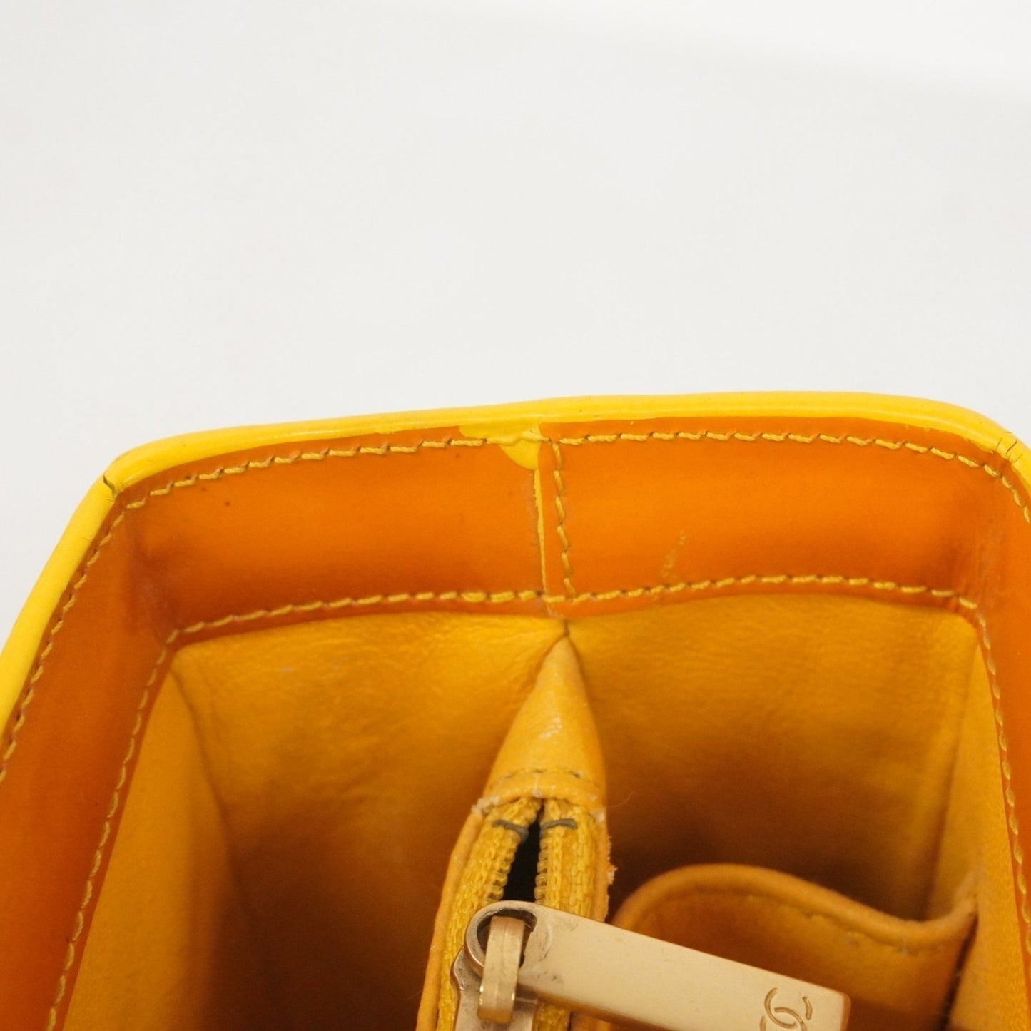 Chanel Tote Bag In Patent Leather