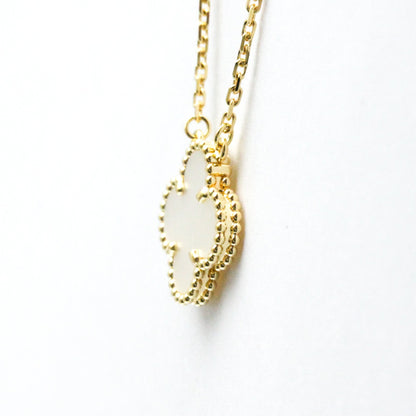Van Cleef & Arpels Vintage Alhambra Necklace Yellow Gold (18K) Mother Of Pearl Men