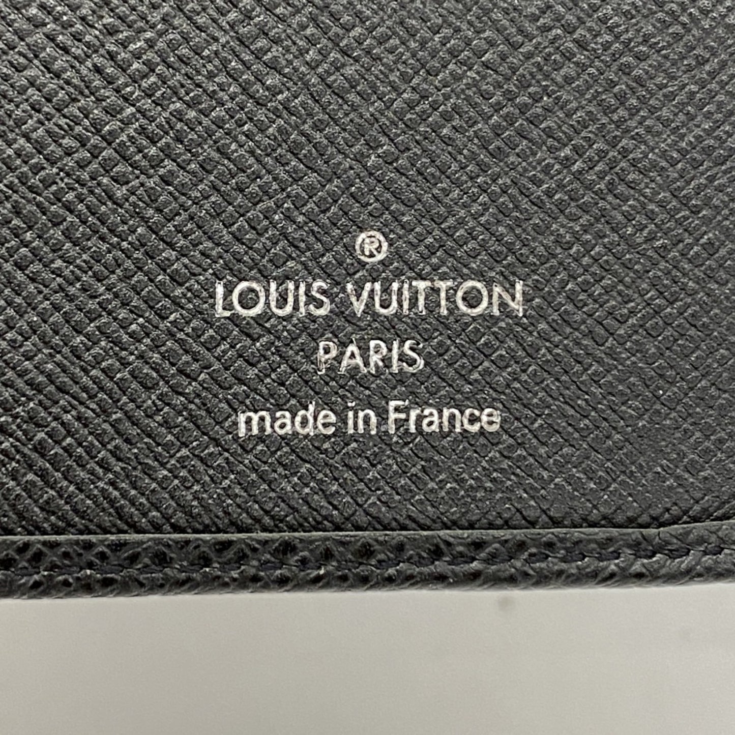Louis Vuitton Taiga Portefeuille Brazza Long Wallet M32572 Ardoise