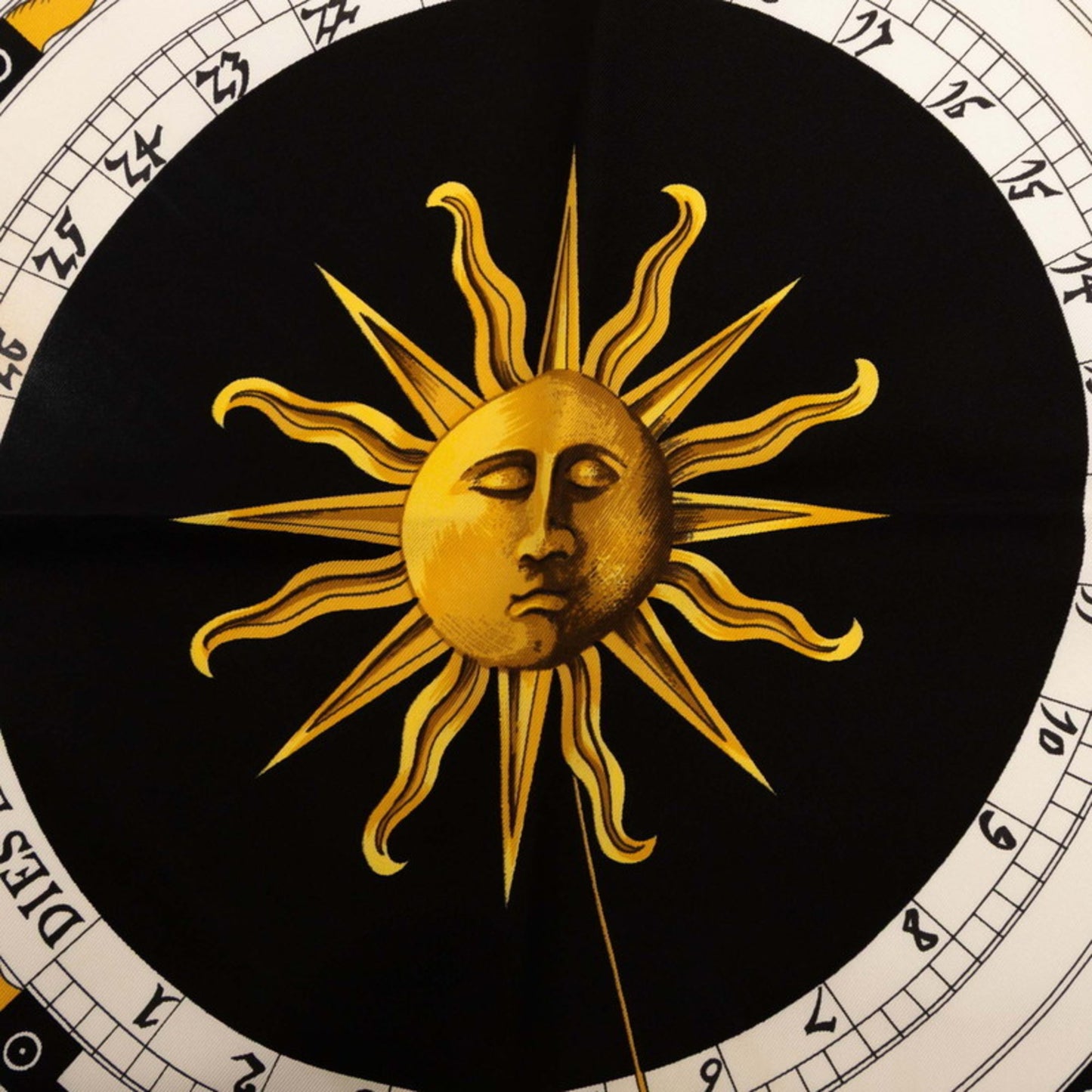 Herms Carr 90 Dies Et Hore Astrology Scarf