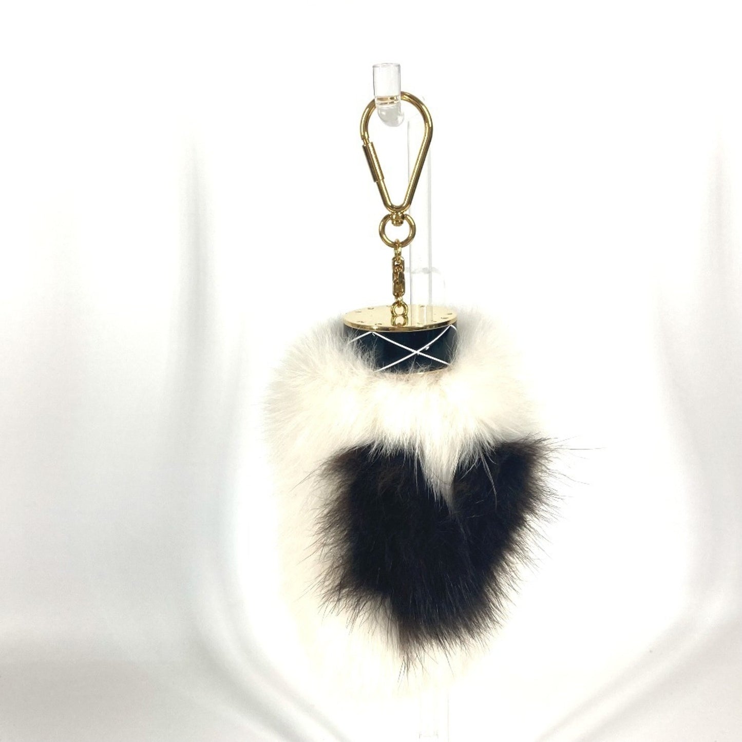 Louis Vuitton M67369 Fur Heart Logo Bag Charm Fuzzy V Accessory Keychain Metal