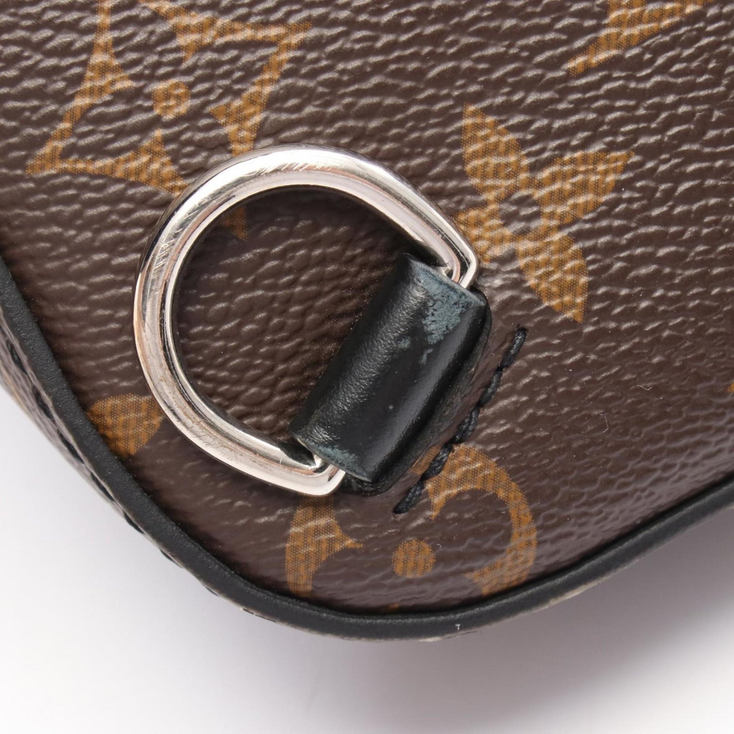 Louis Vuitton Avenue Sling Bag