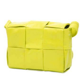 Bottega Veneta Maxi Intrecciato Cassette Shoulder Bag In Light Green Leather