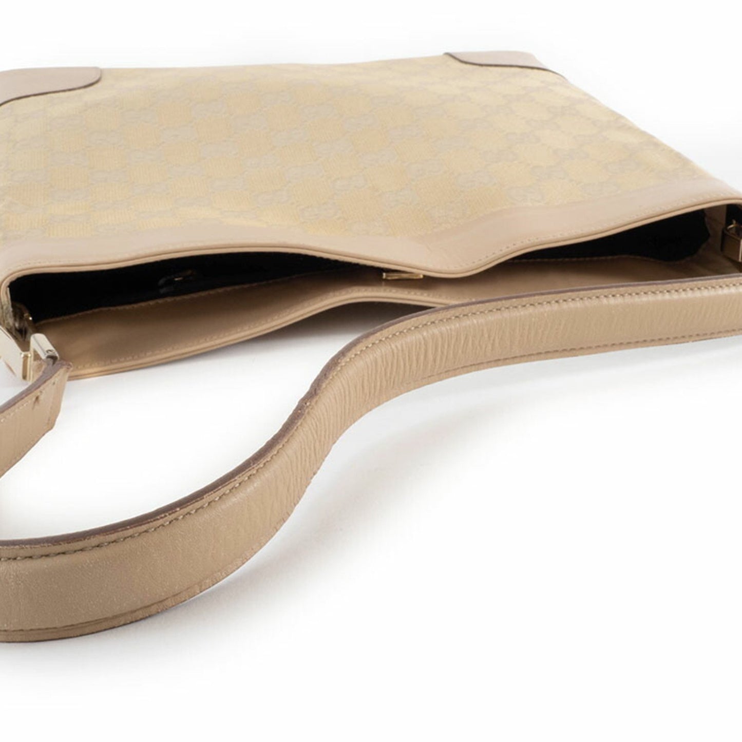 Gucci Gg Canvas Beige Semi-Hand Shoulder Bag 33900